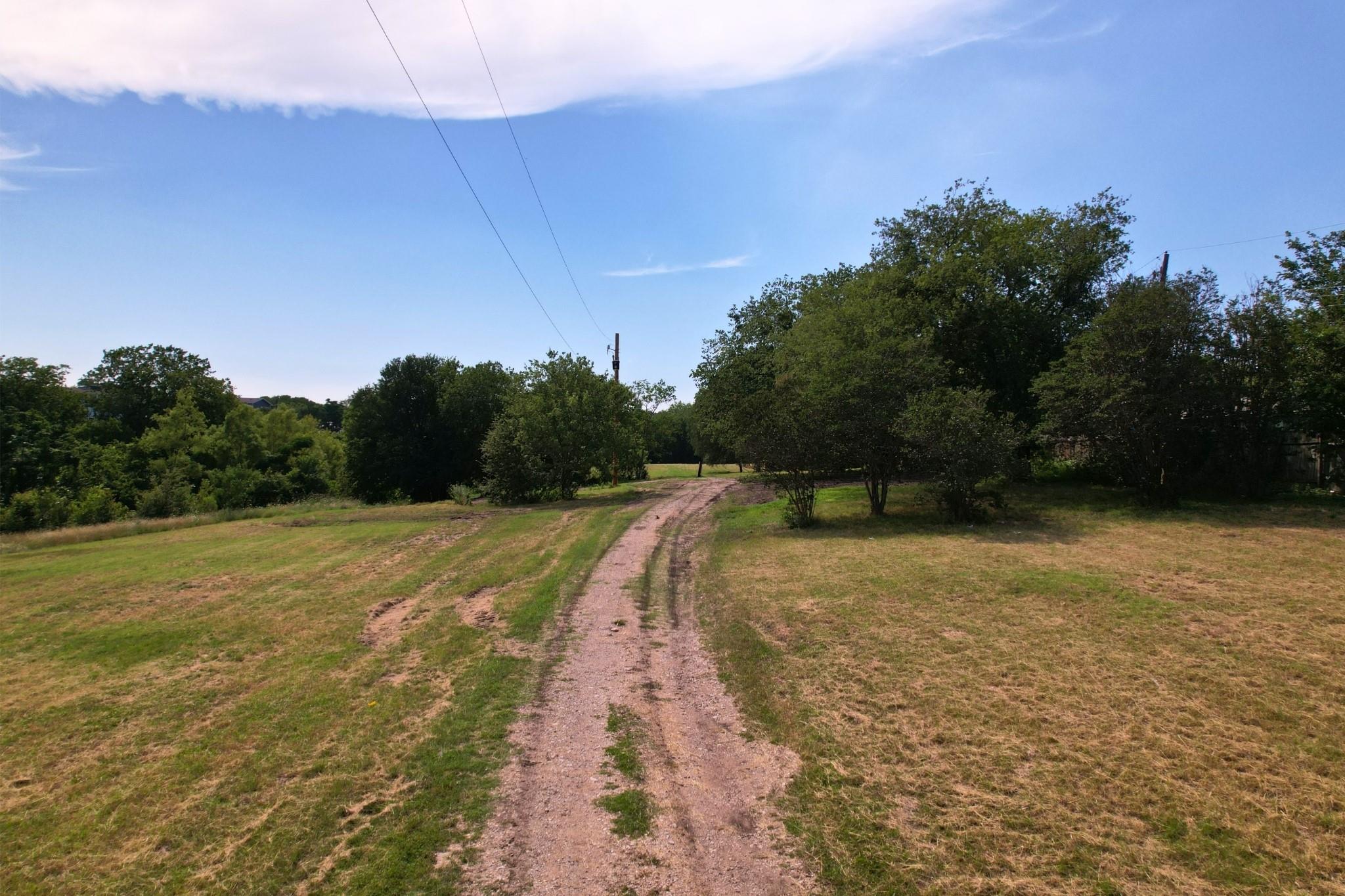2610 & 2606 Metcalfe RD