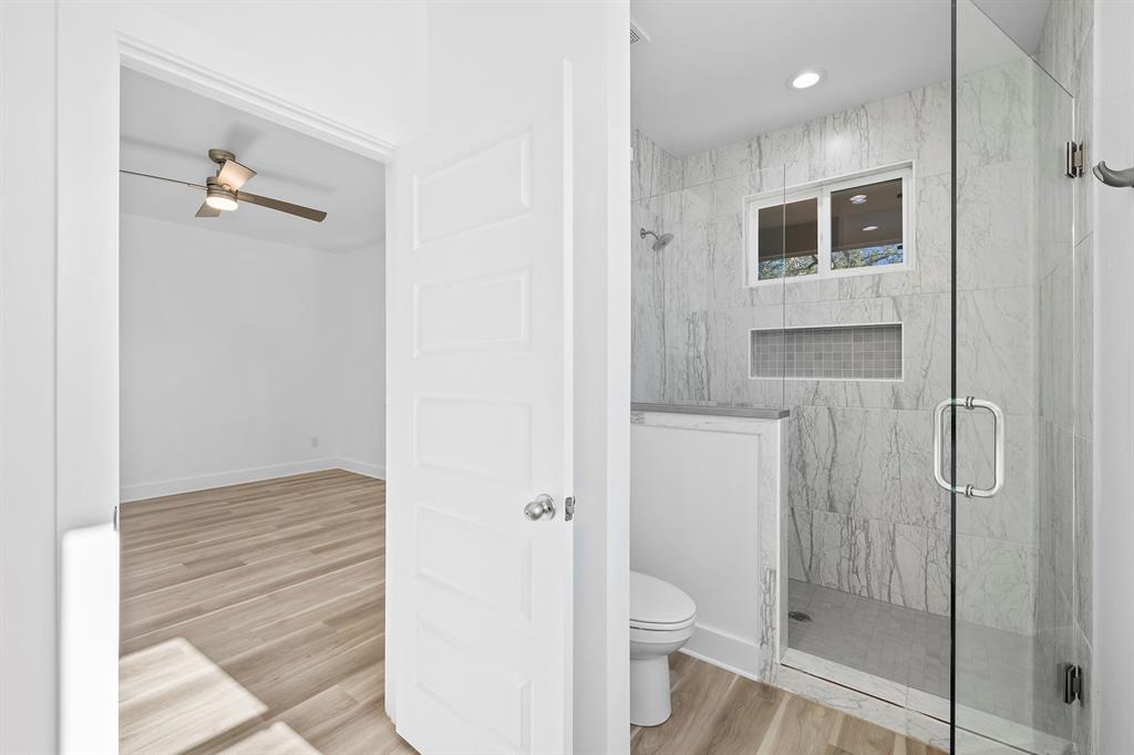 18800 Hogan CIR Unit: 101-107