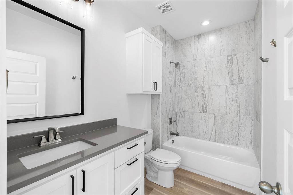 18800 Hogan CIR Unit: 101-107