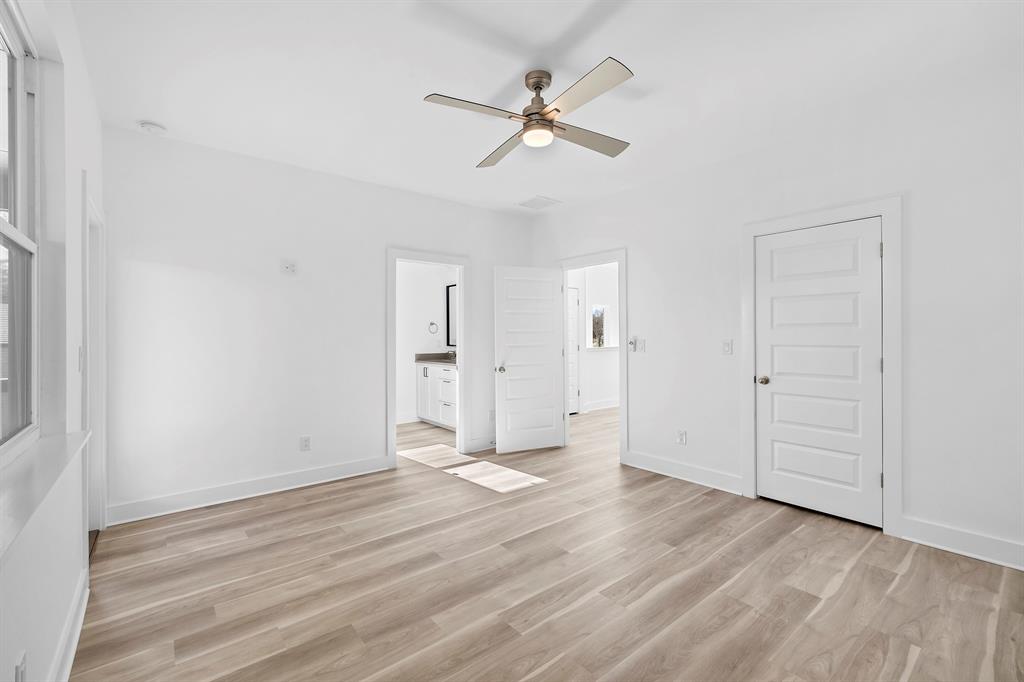 18800 Hogan CIR Unit: 101-107