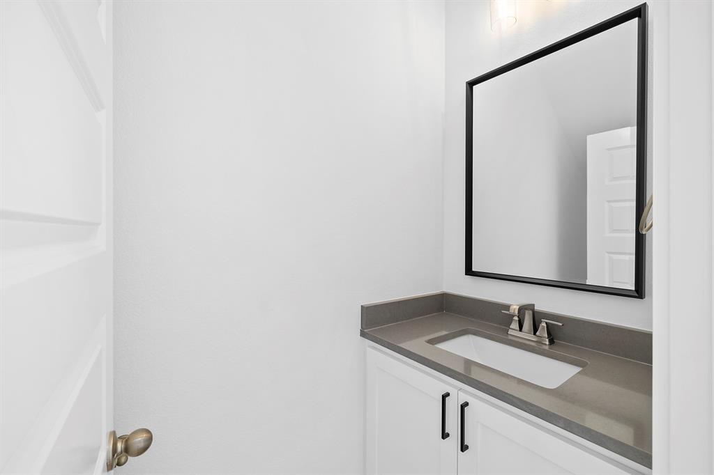 18800 Hogan CIR Unit: 101-107