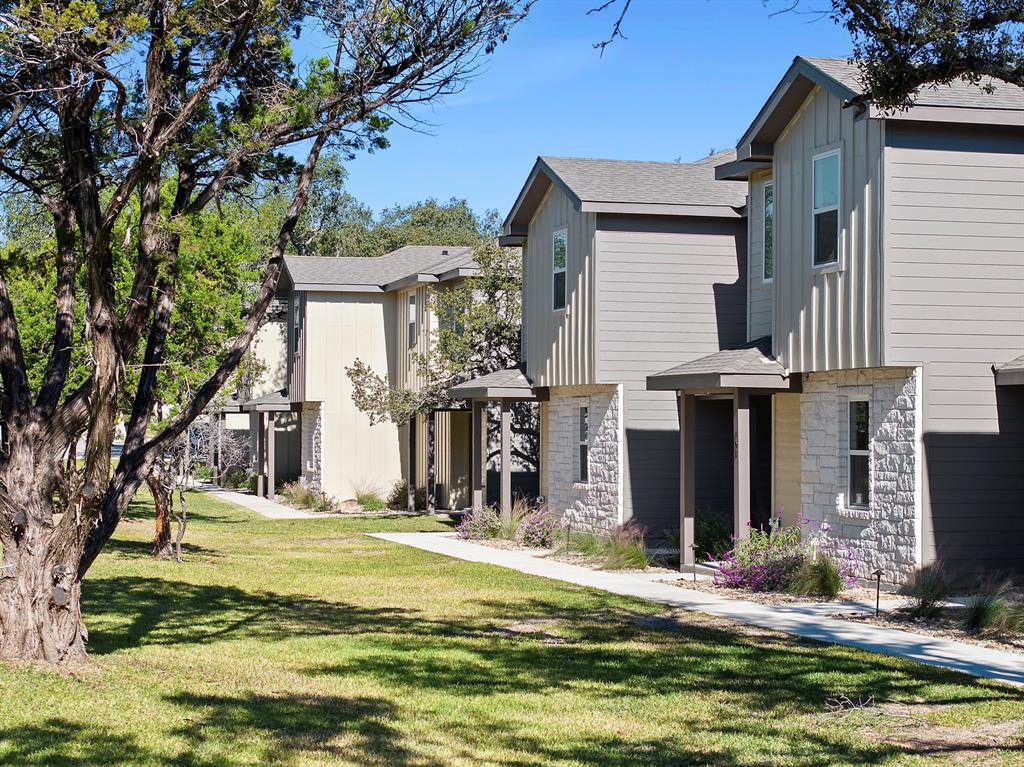 18800 Hogan CIR Unit: 101-107