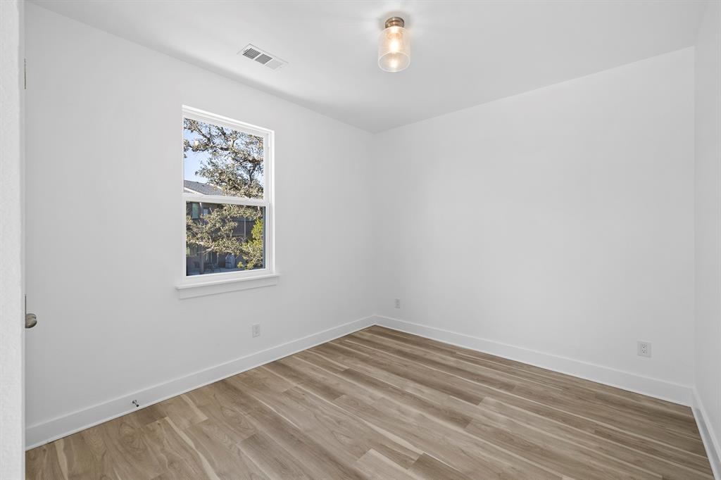 18800 Hogan CIR Unit: 101-107