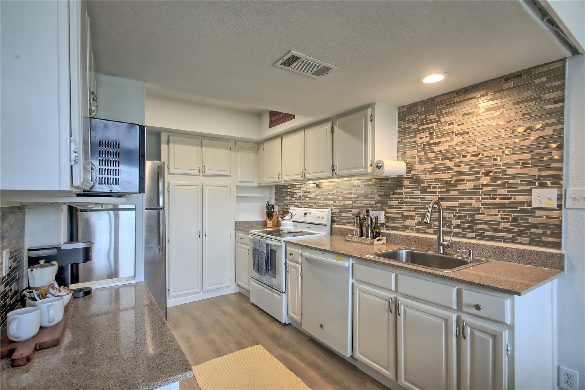 549 Demarett DR # 3
