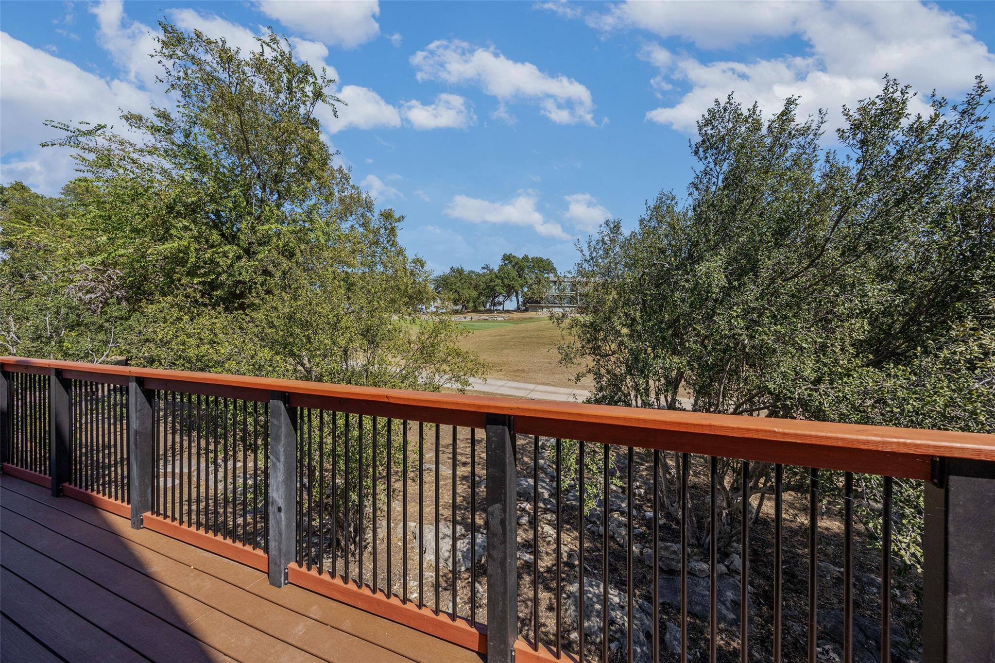 19005 Venture DR