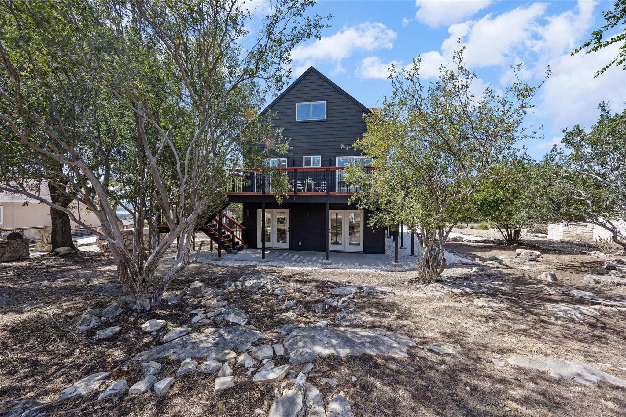 19005 Venture DR