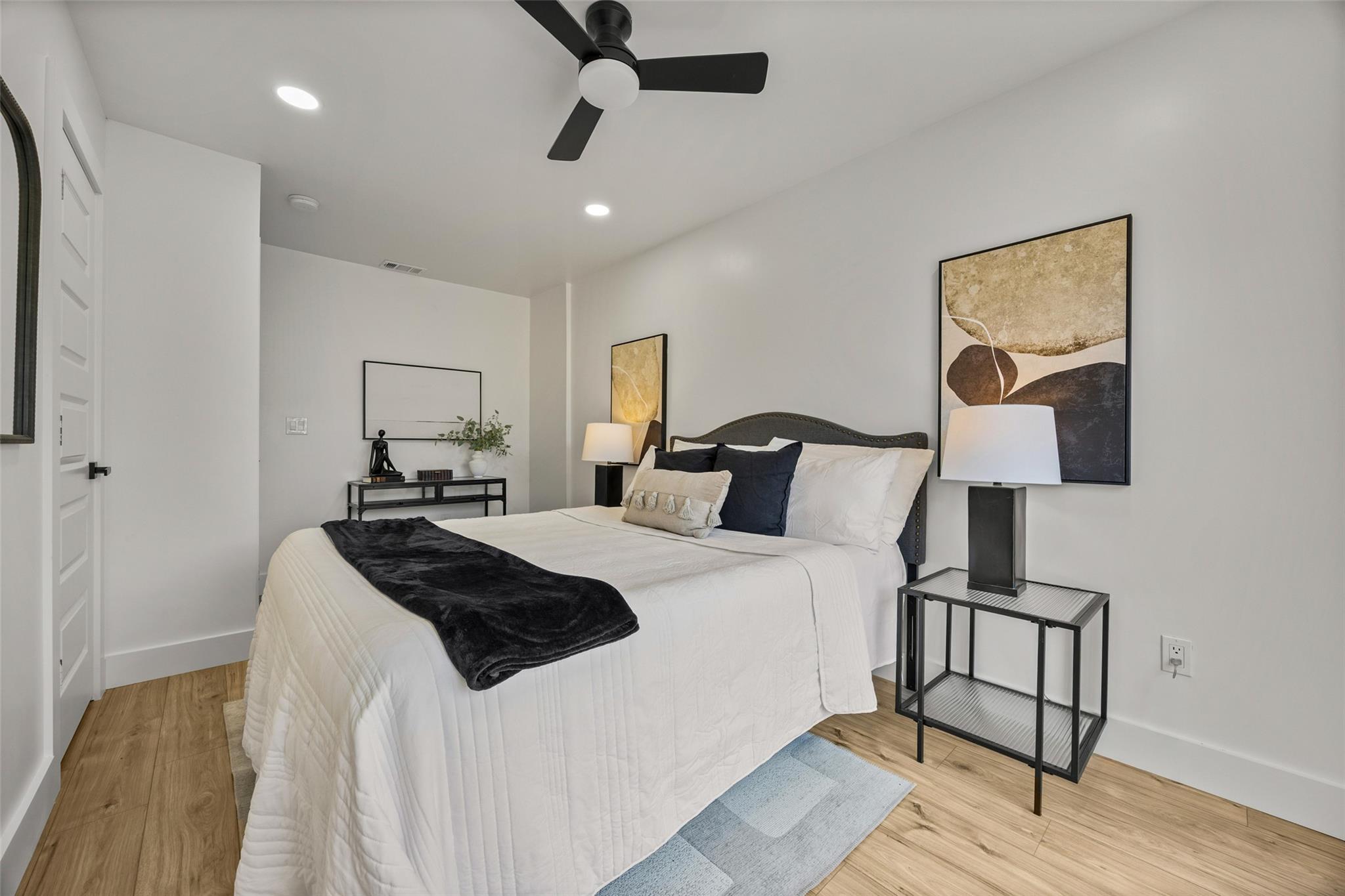 19005 Venture DR
