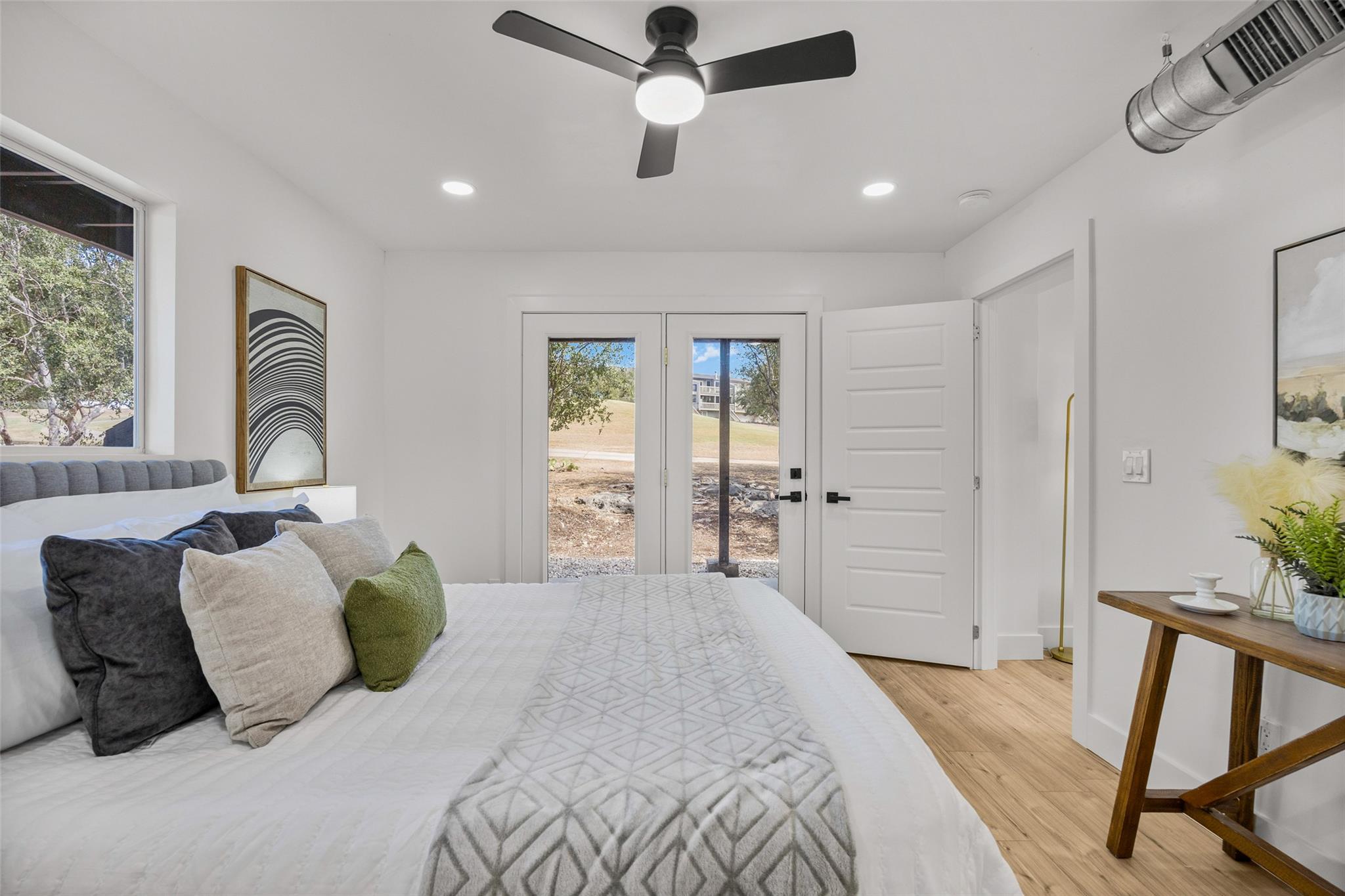 19005 Venture DR