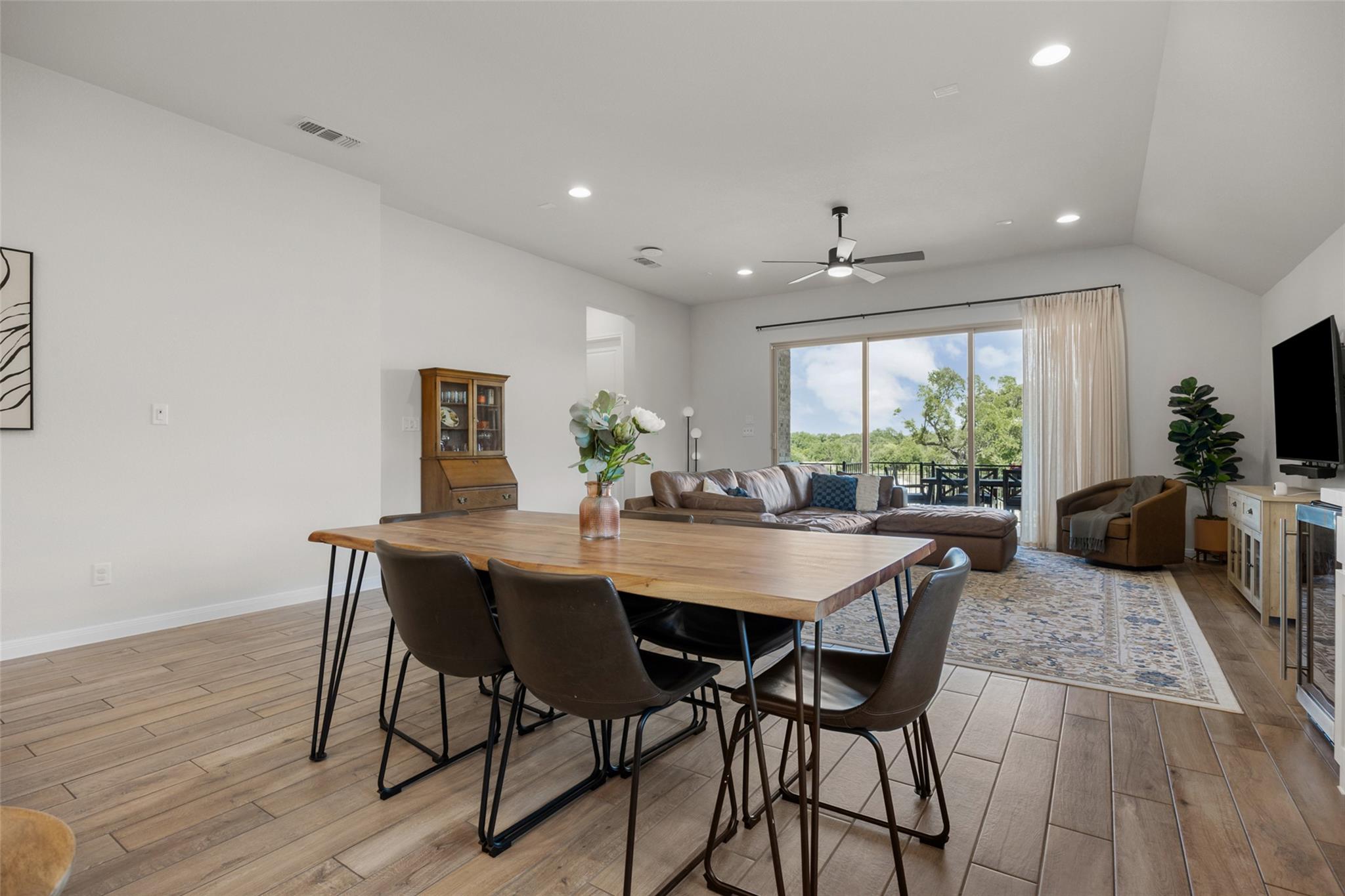 1200 Scenic Green LOOP