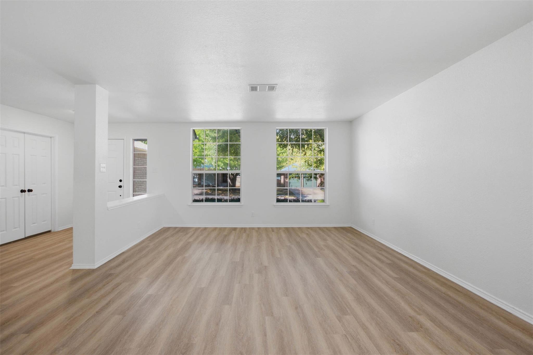 709 Elder WAY