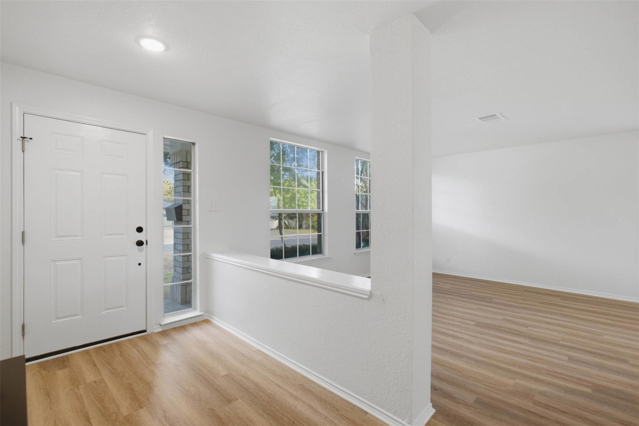 709 Elder WAY