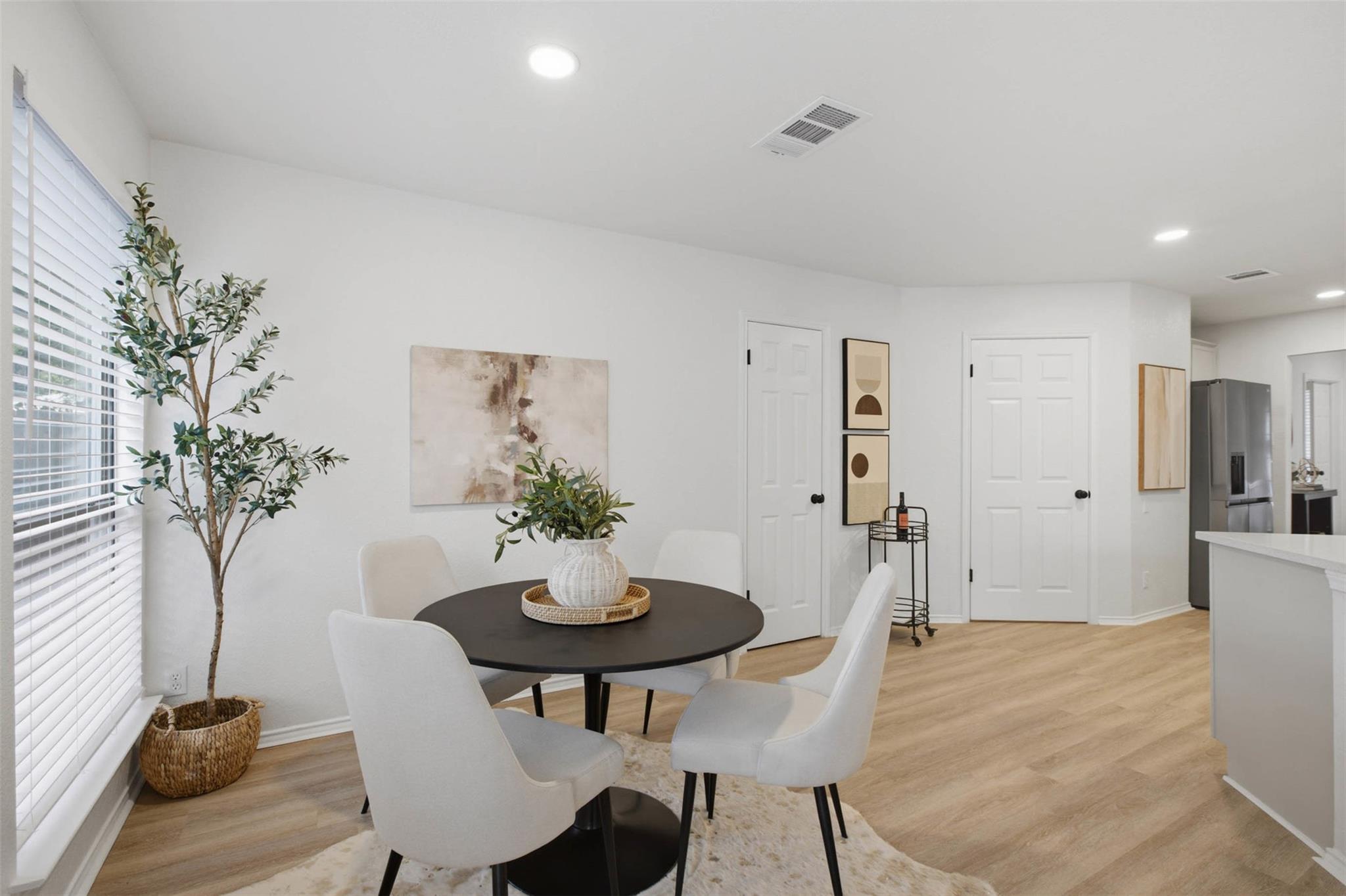 709 Elder WAY
