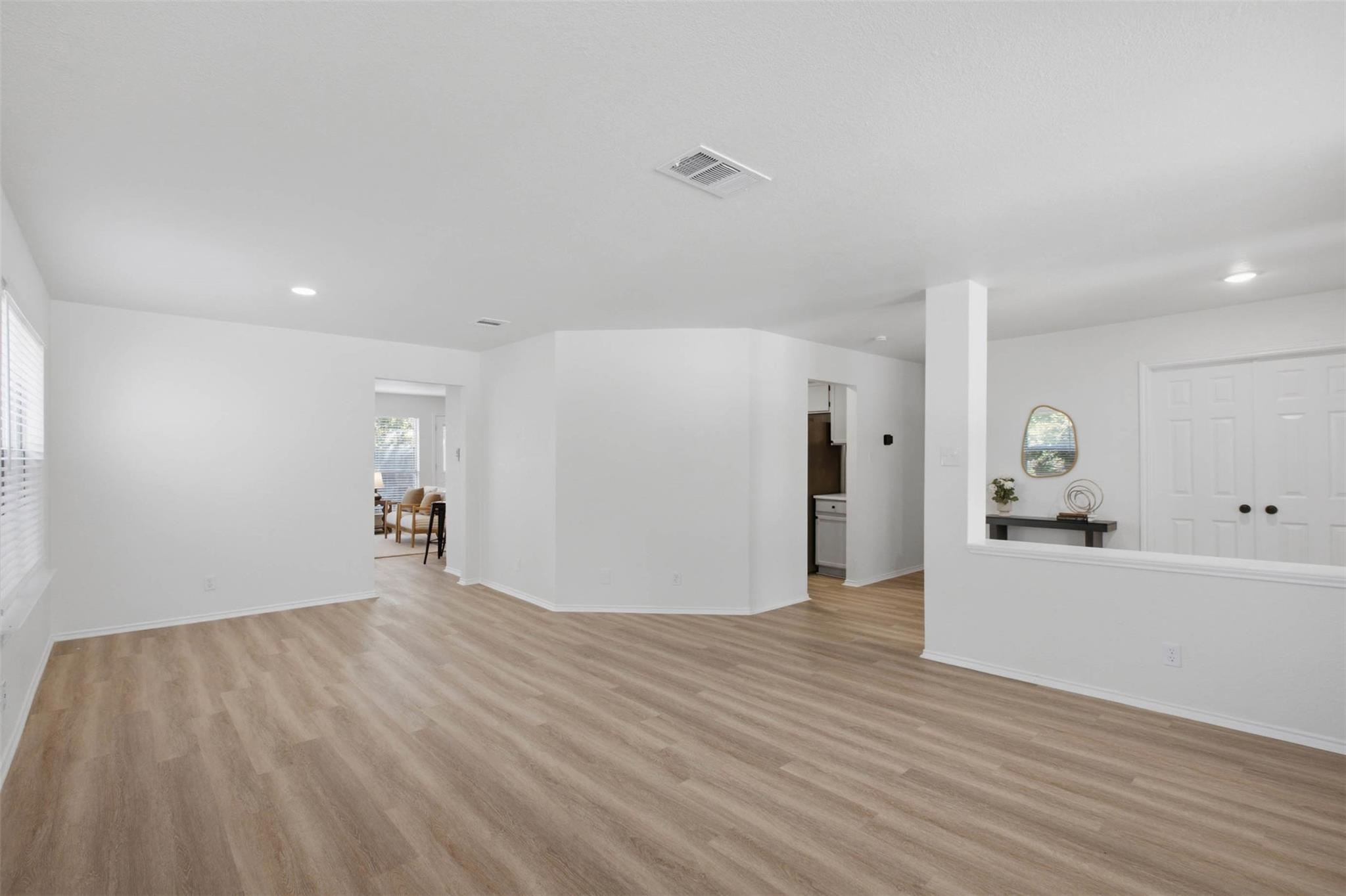 709 Elder WAY