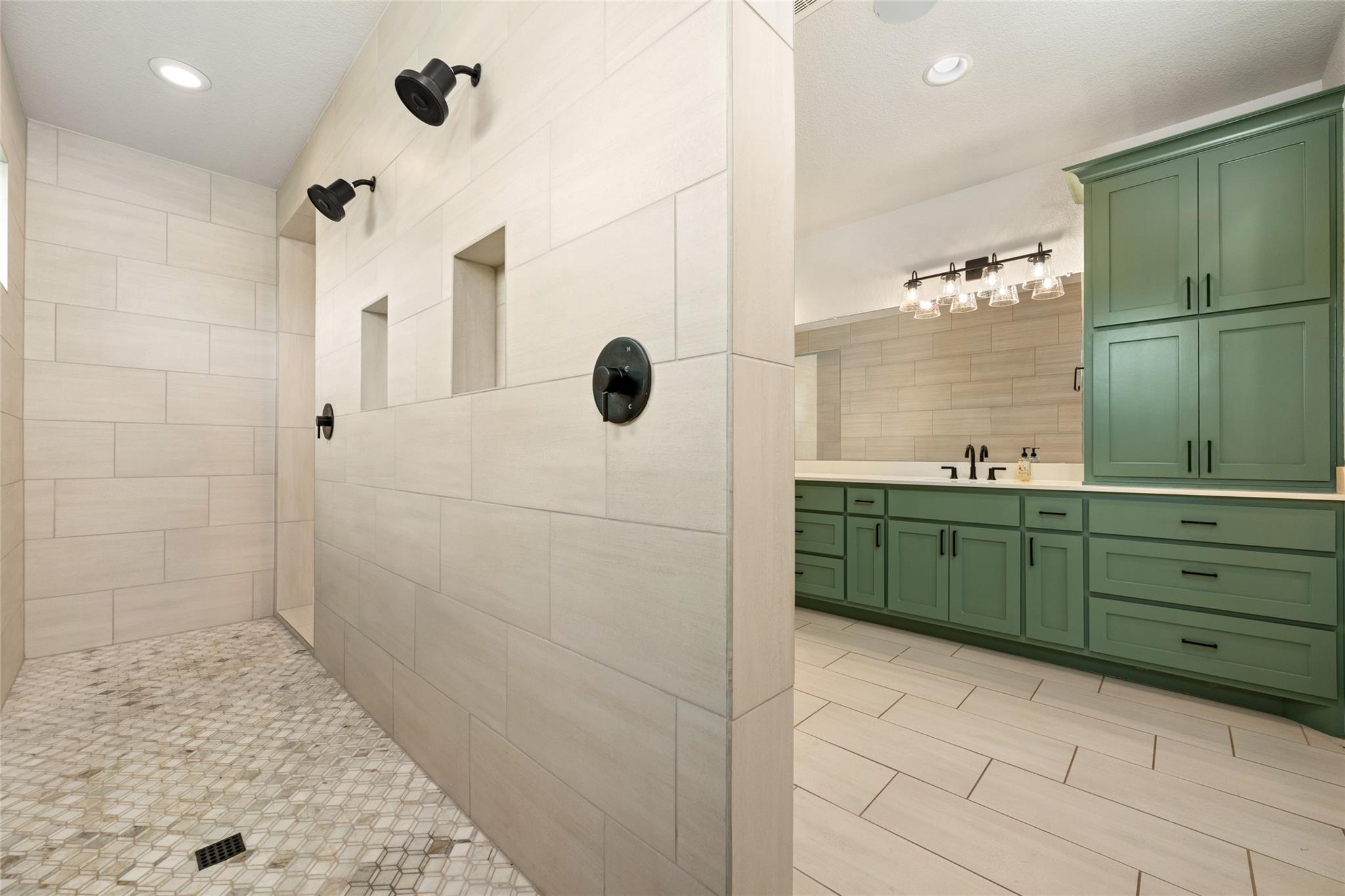 112 Honey Locust CV