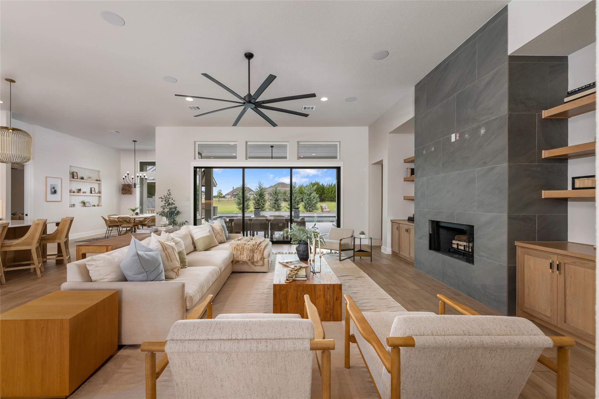 112 Honey Locust CV