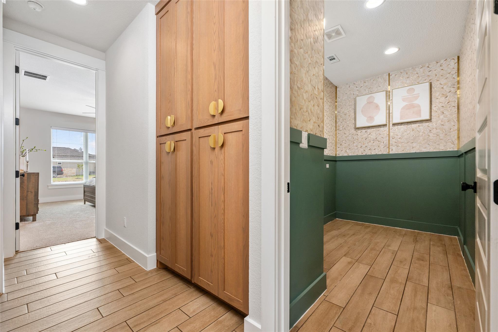 112 Honey Locust CV