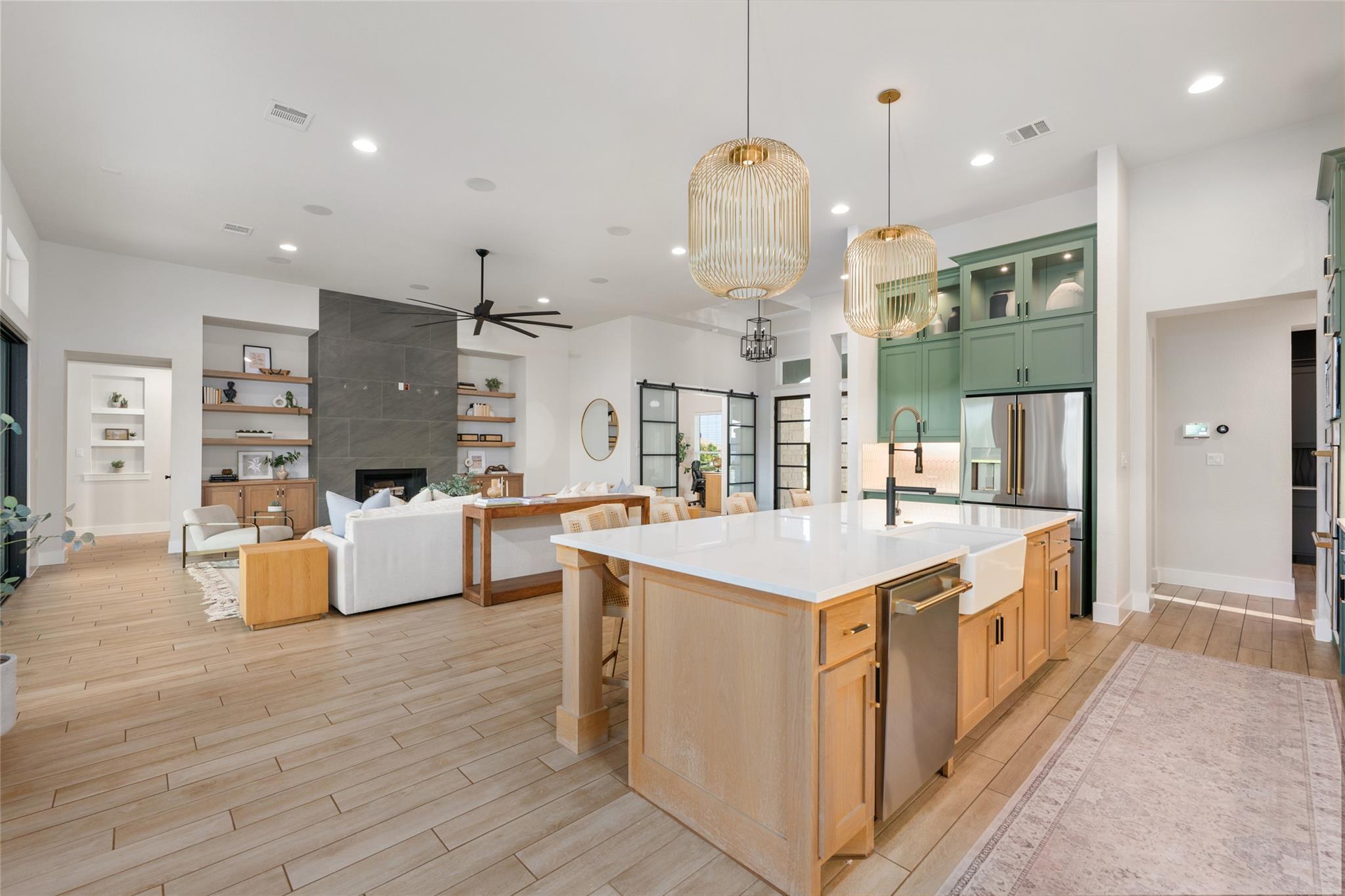 112 Honey Locust CV