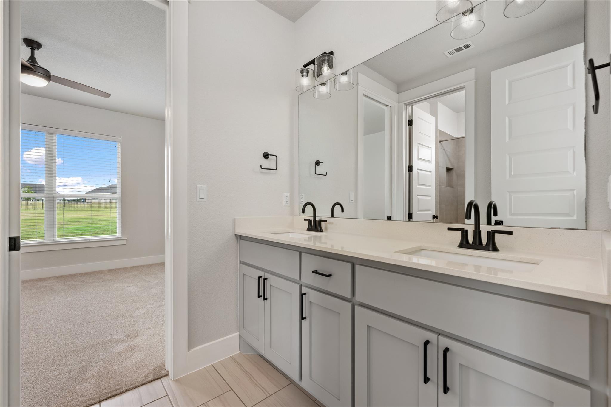 112 Honey Locust CV