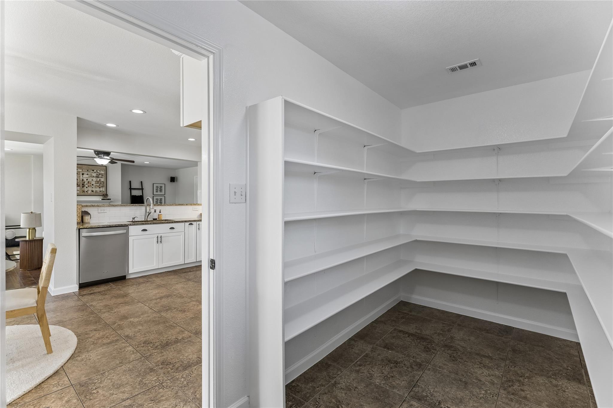 1718 Amistad WAY