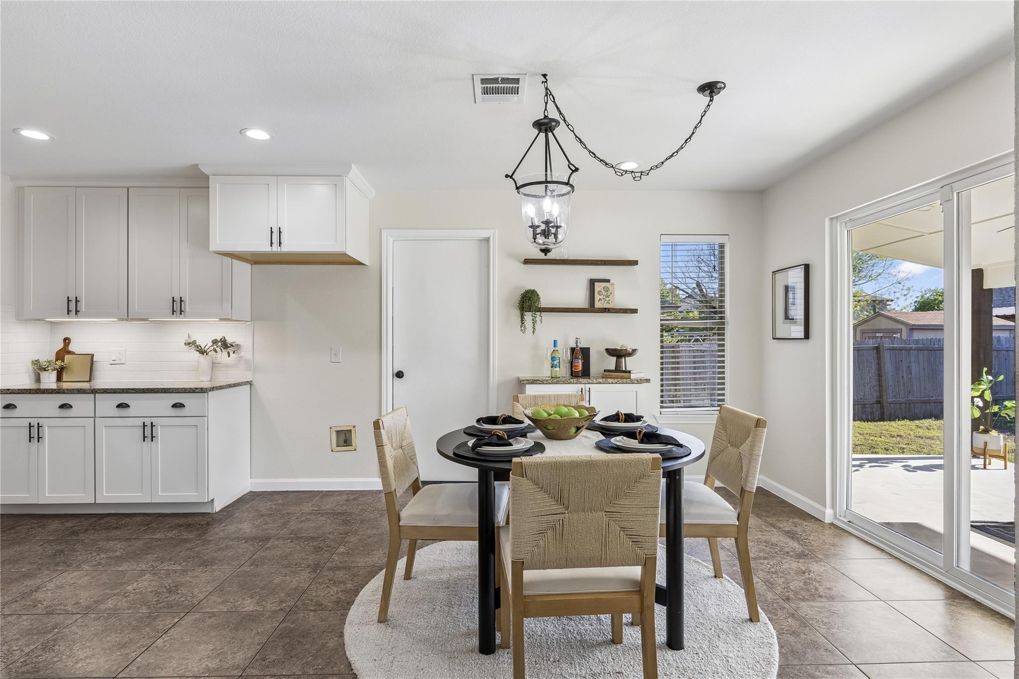 1718 Amistad WAY