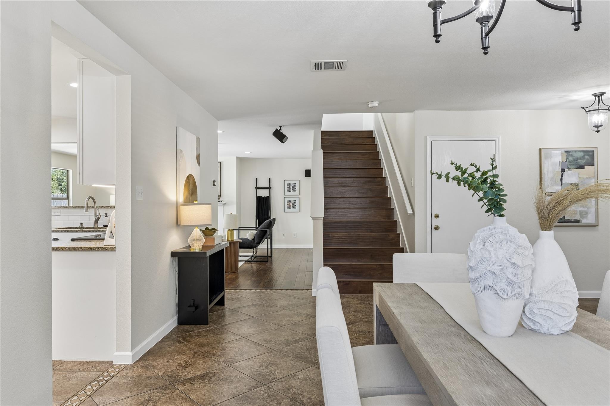 1718 Amistad WAY