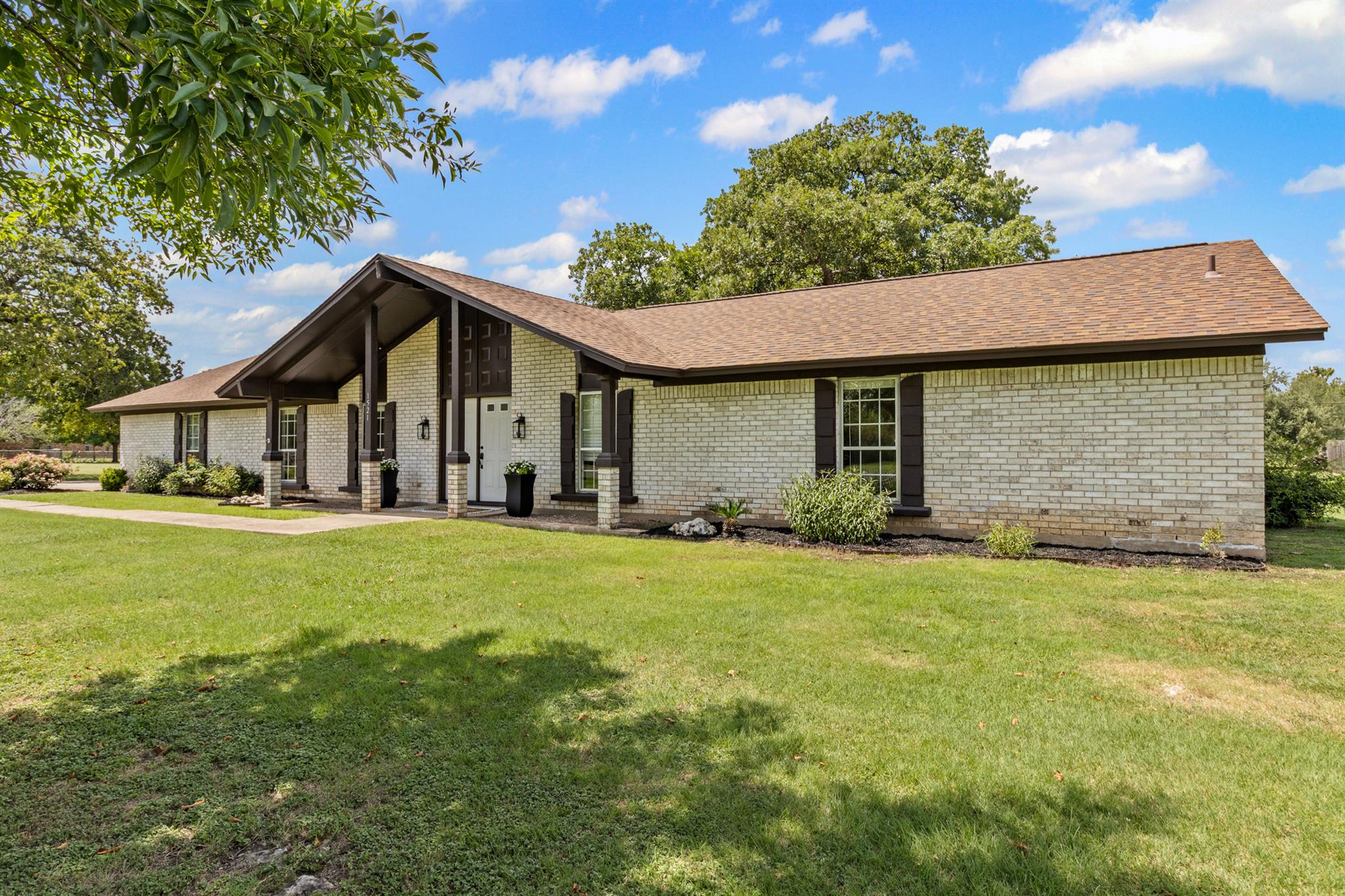 1521 Sheridan TRL