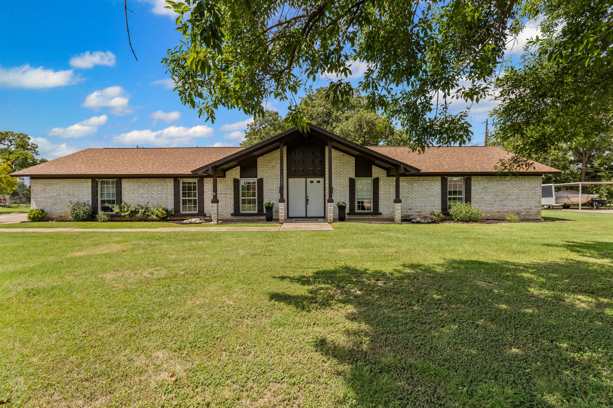 1521 Sheridan TRL