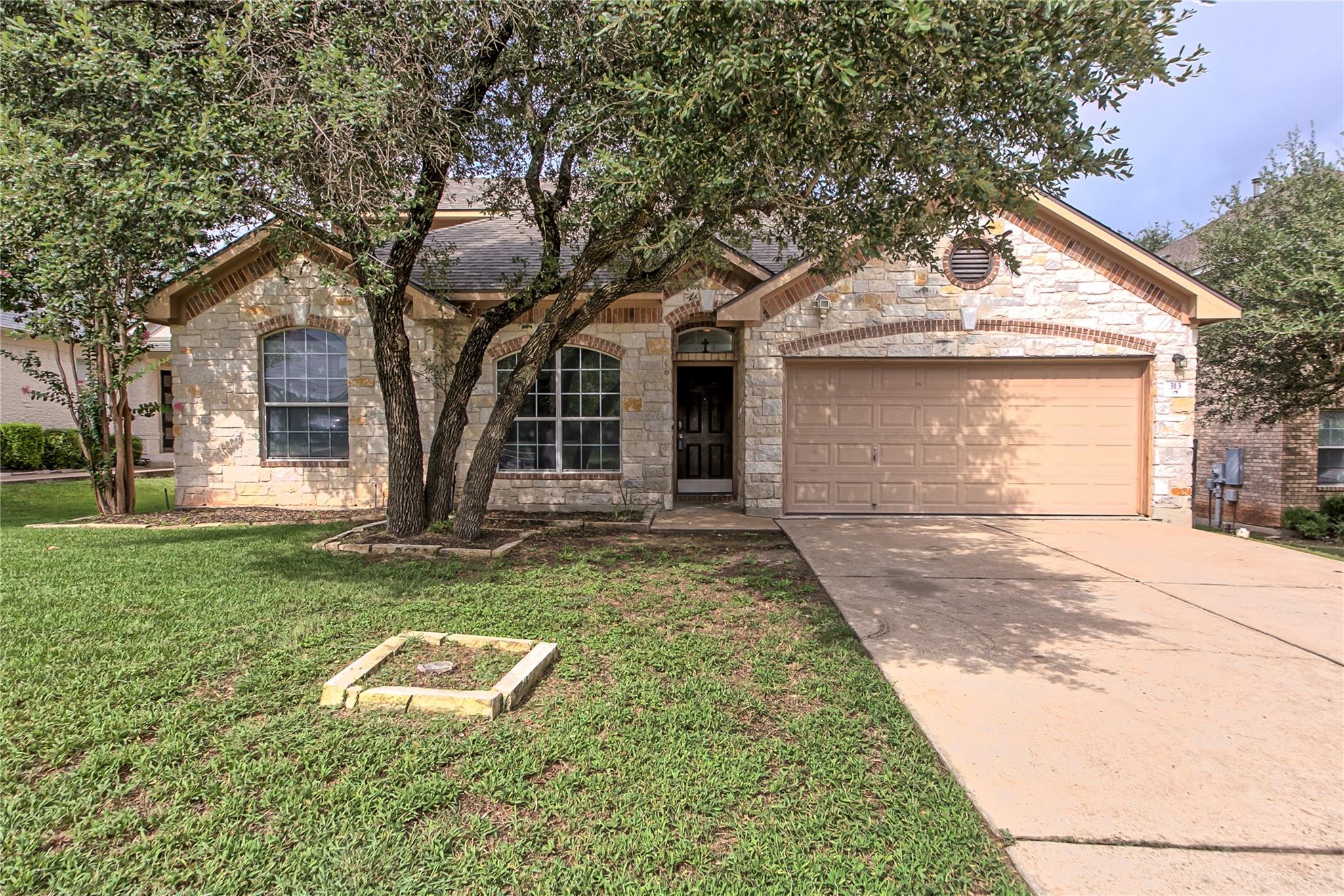 313 Olmos DR