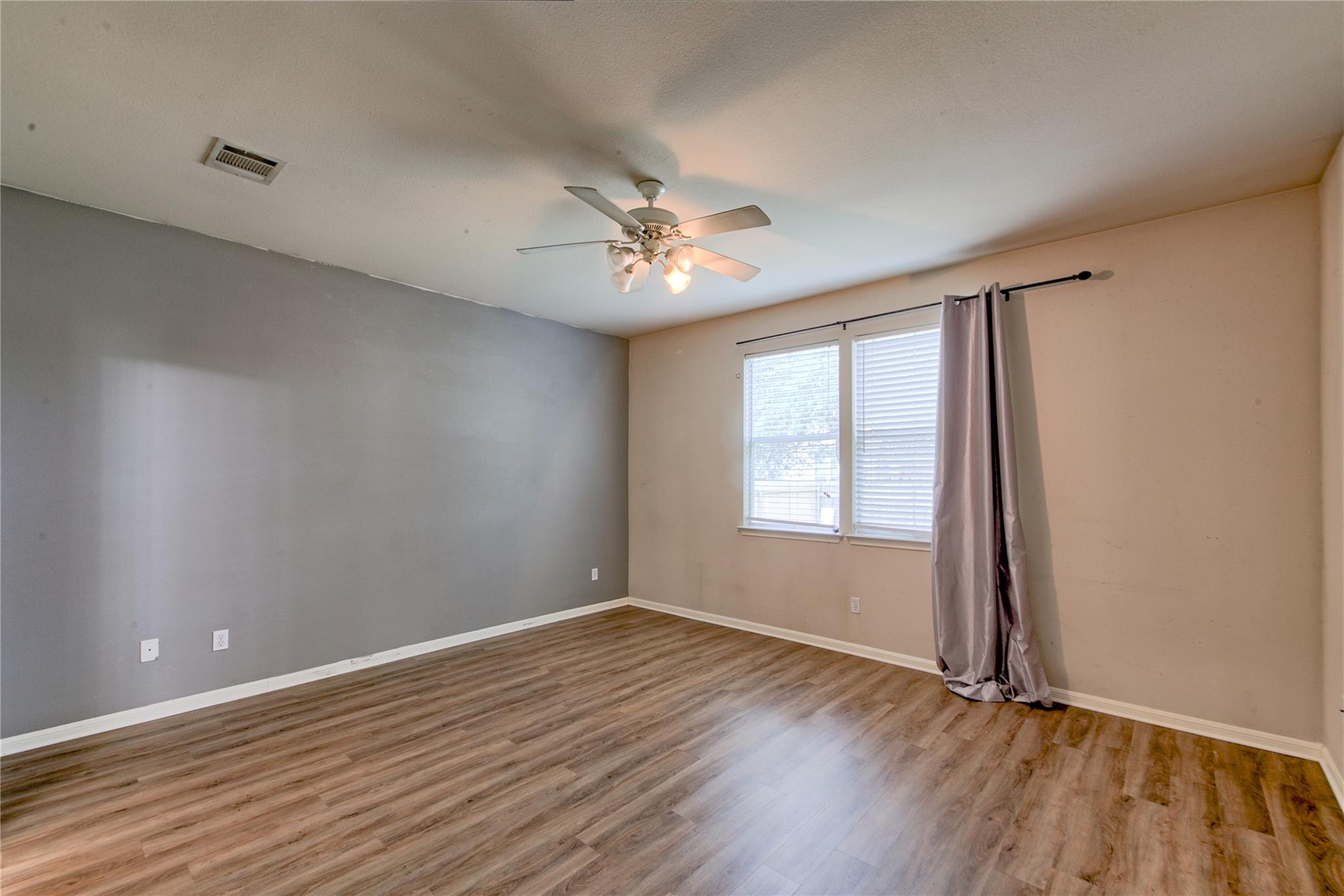 313 Olmos DR