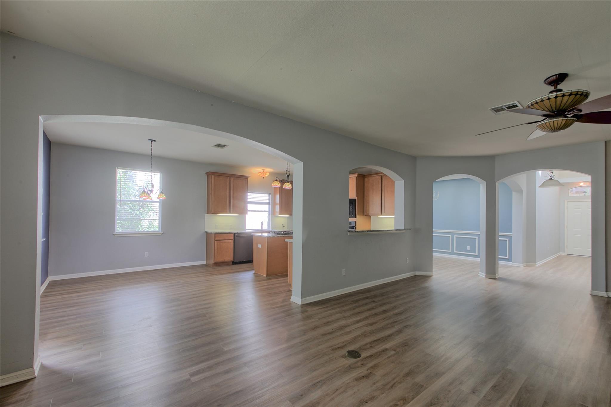 313 Olmos DR