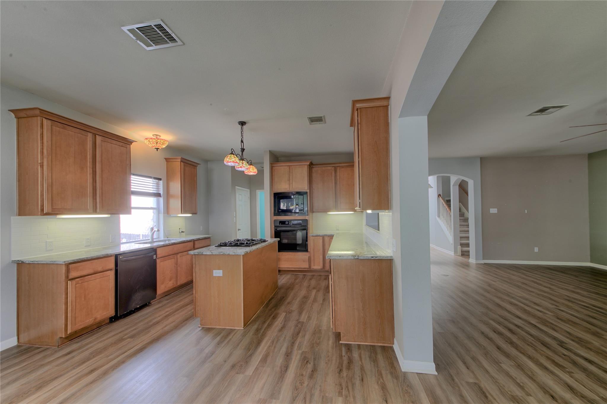 313 Olmos DR