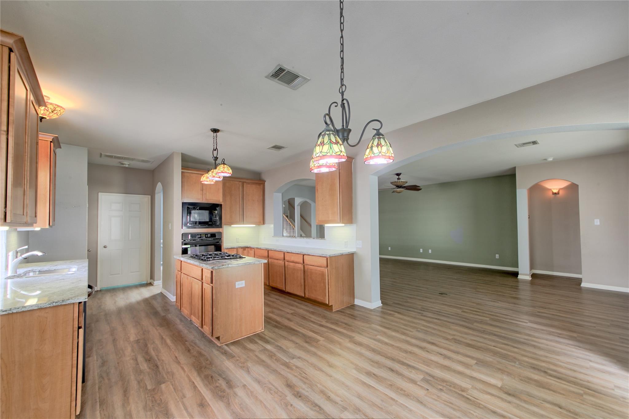 313 Olmos DR