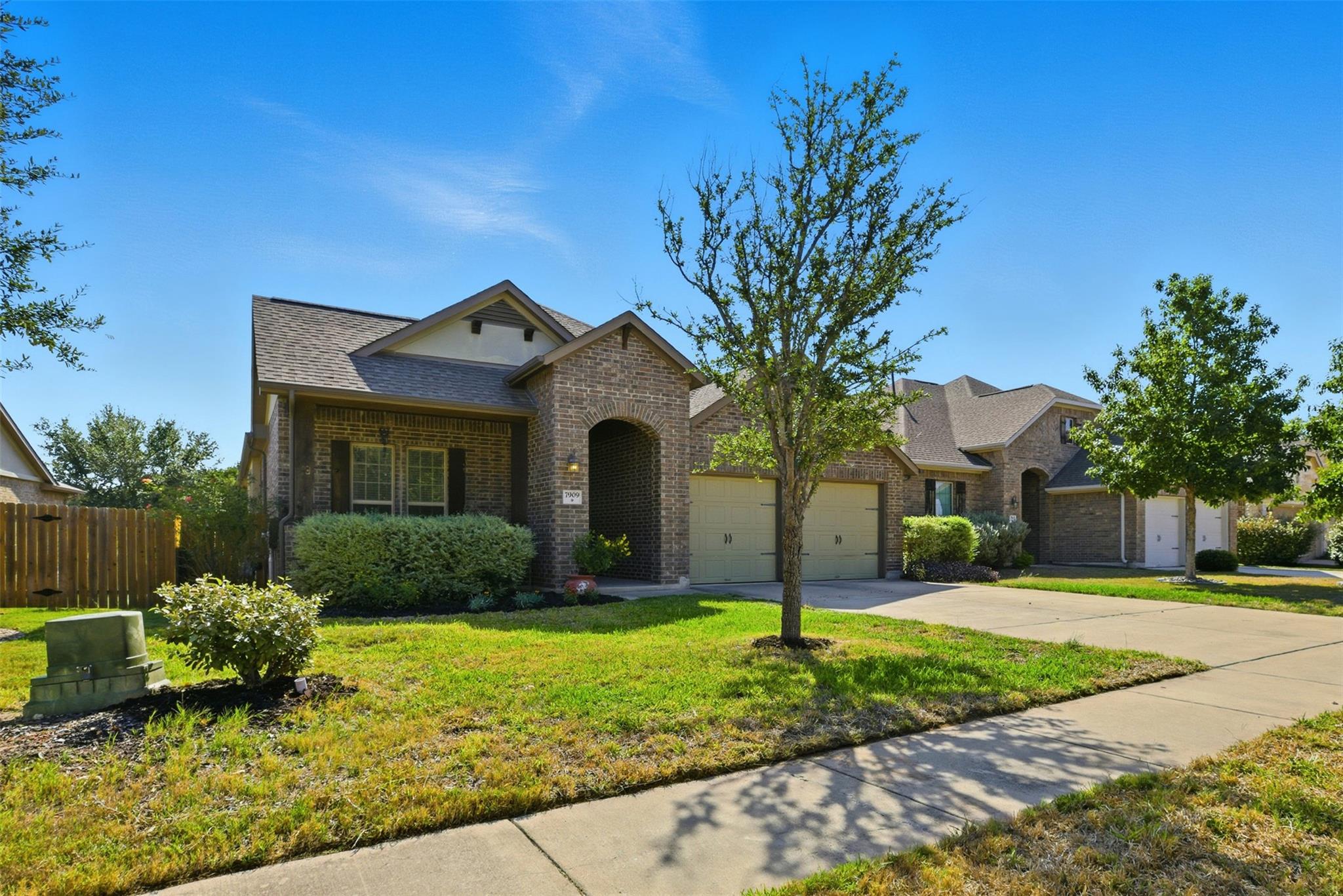 7909 Arbor Knoll CT, Lago Vista