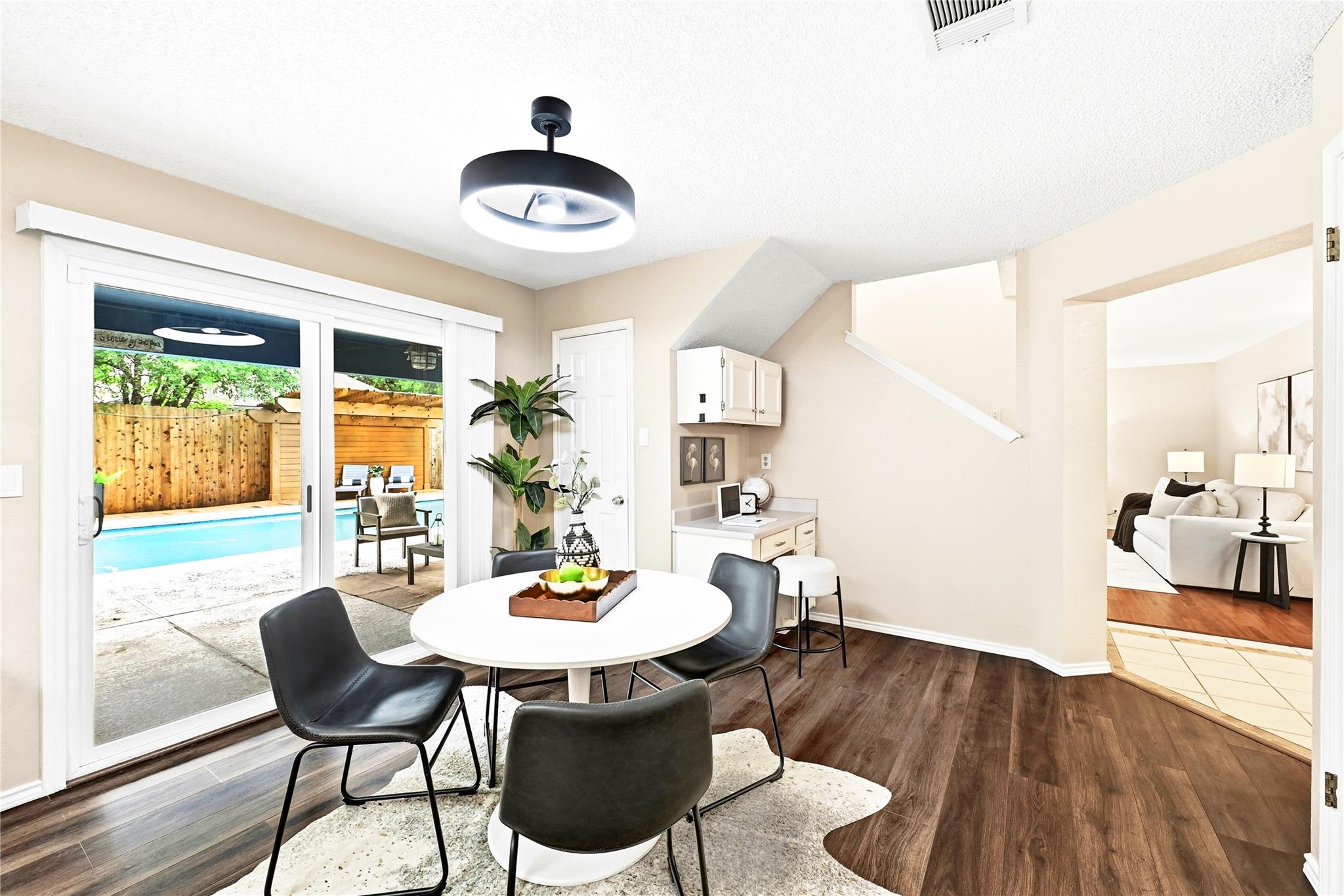 1103 Timber TRL