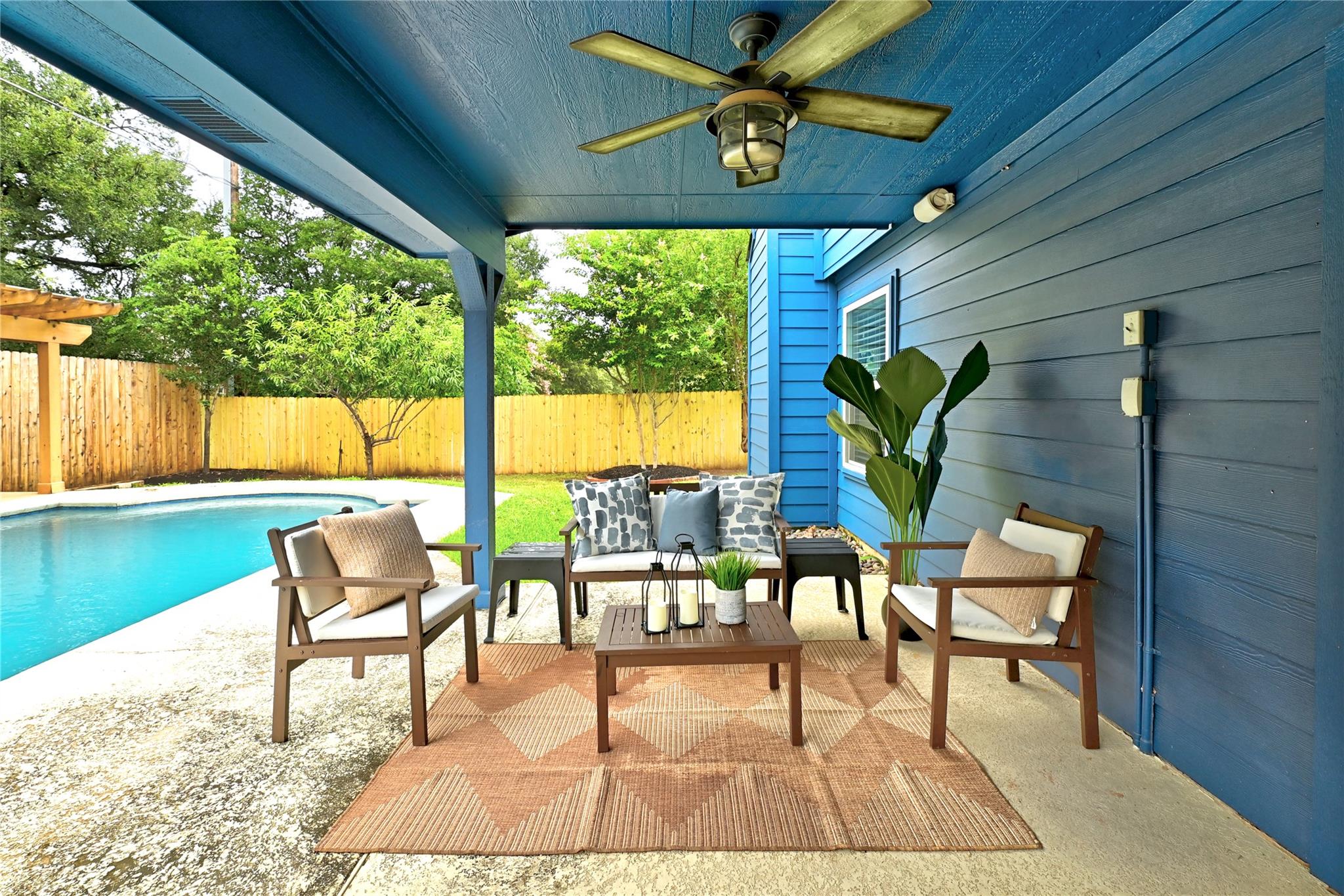 1103 Timber TRL