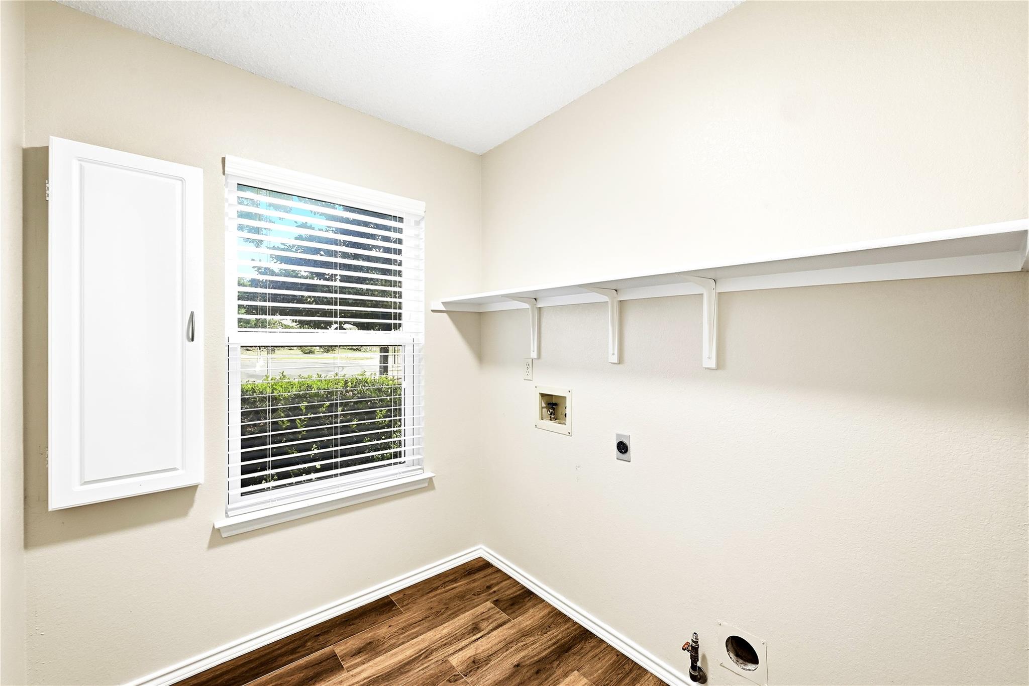 1103 Timber TRL
