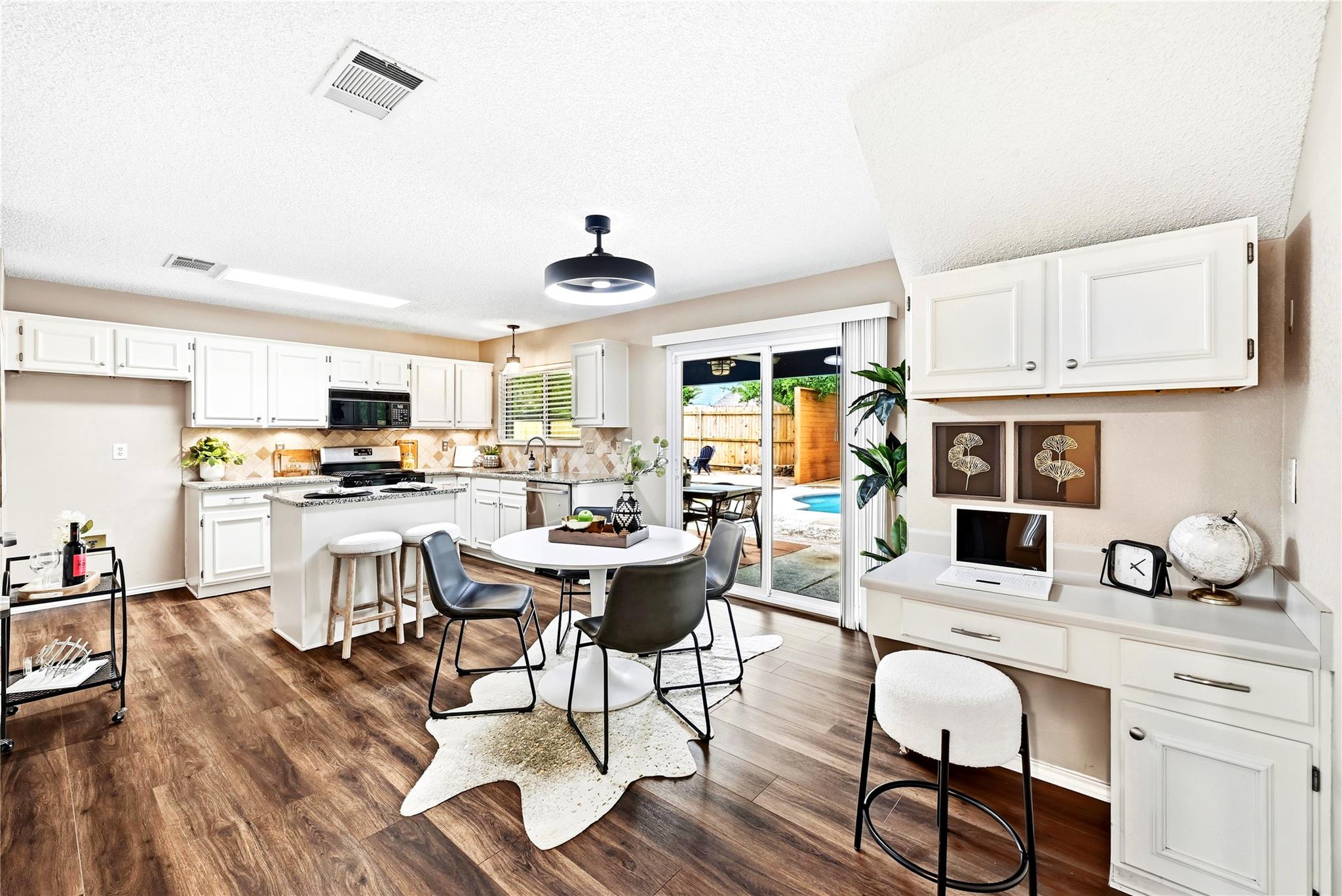1103 Timber TRL