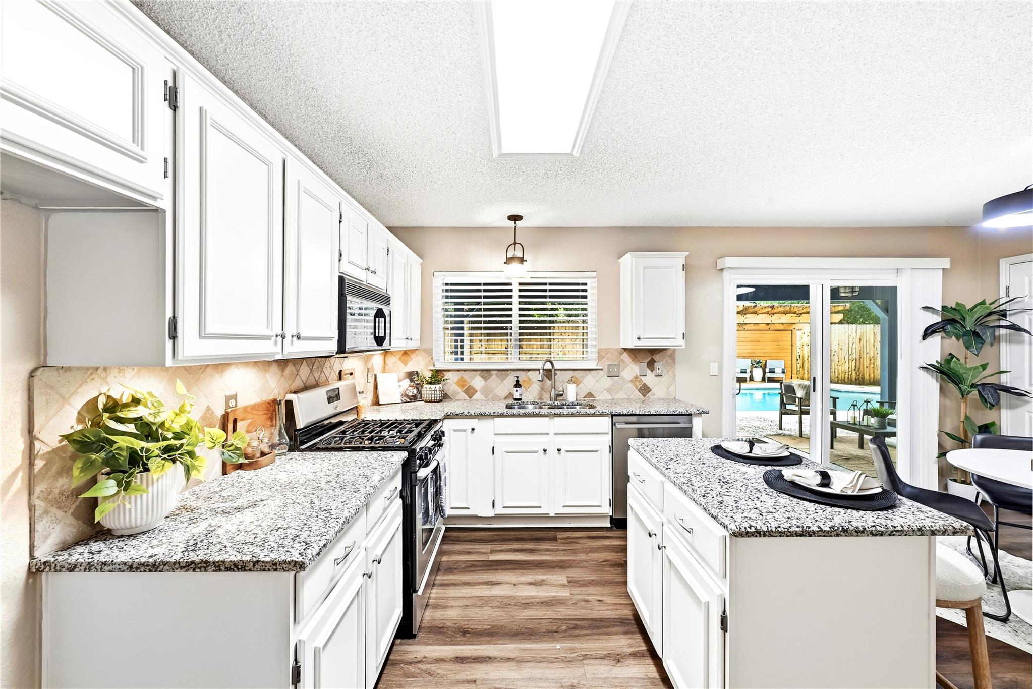 1103 Timber TRL