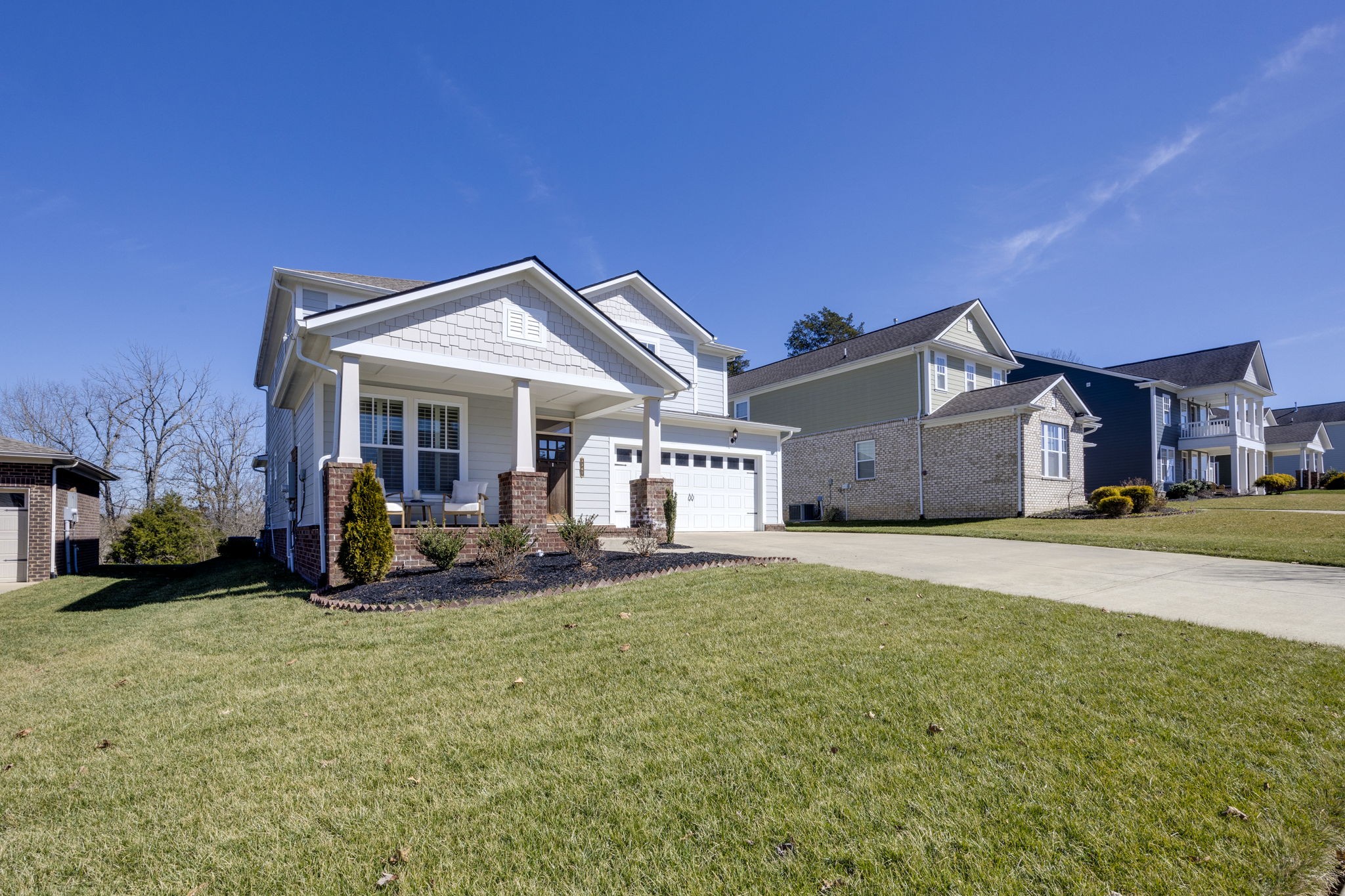 3367 Vinemont Dr