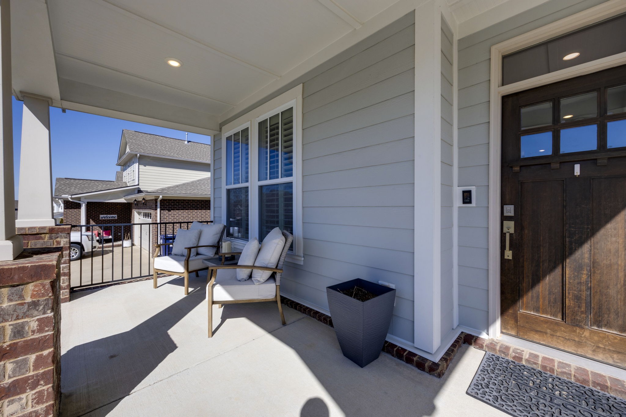3367 Vinemont Dr