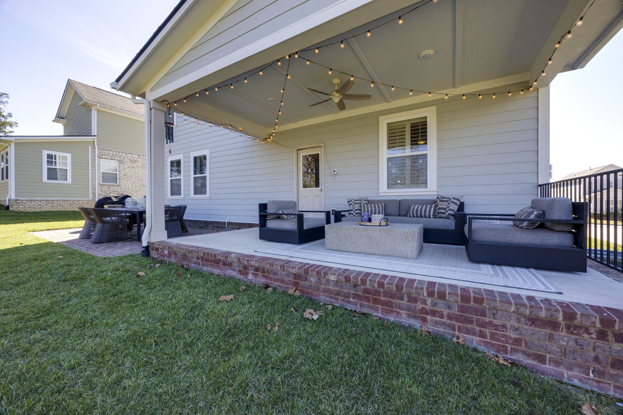 3367 Vinemont Dr