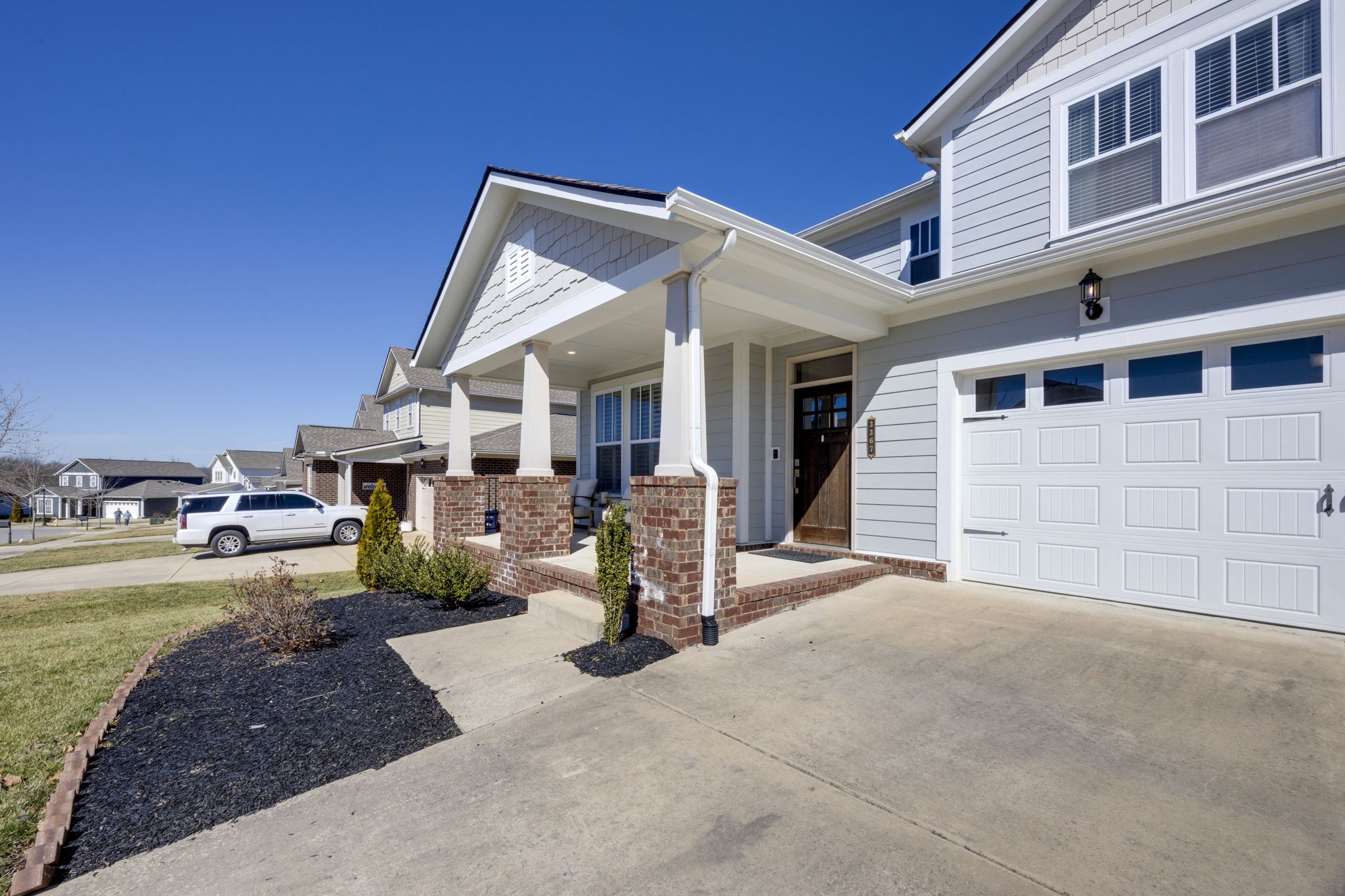 3367 Vinemont Dr