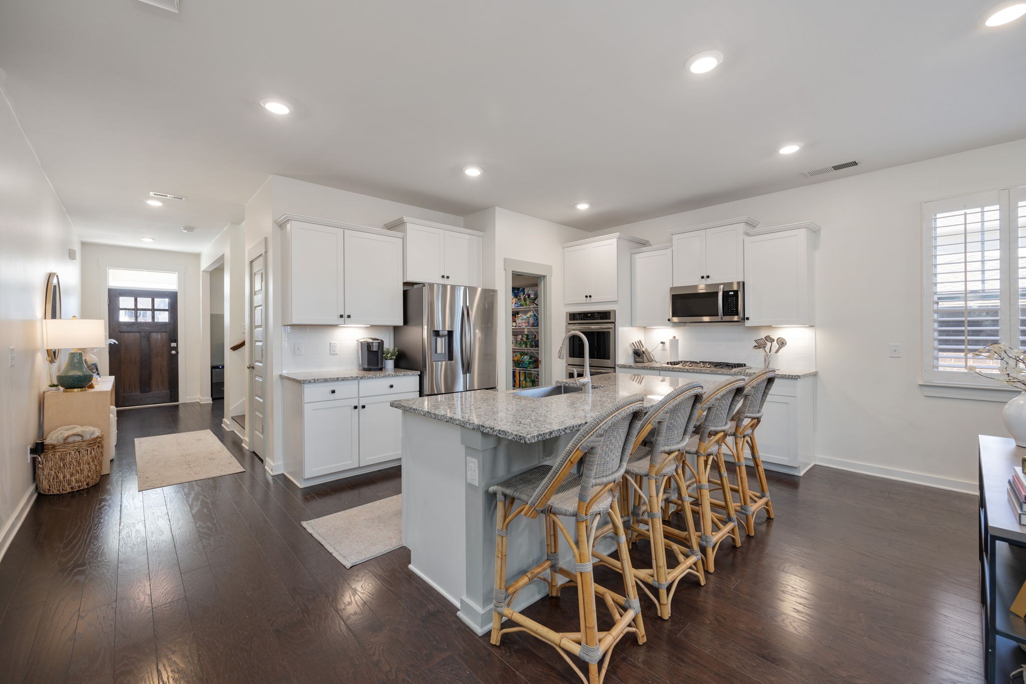 3367 Vinemont Dr