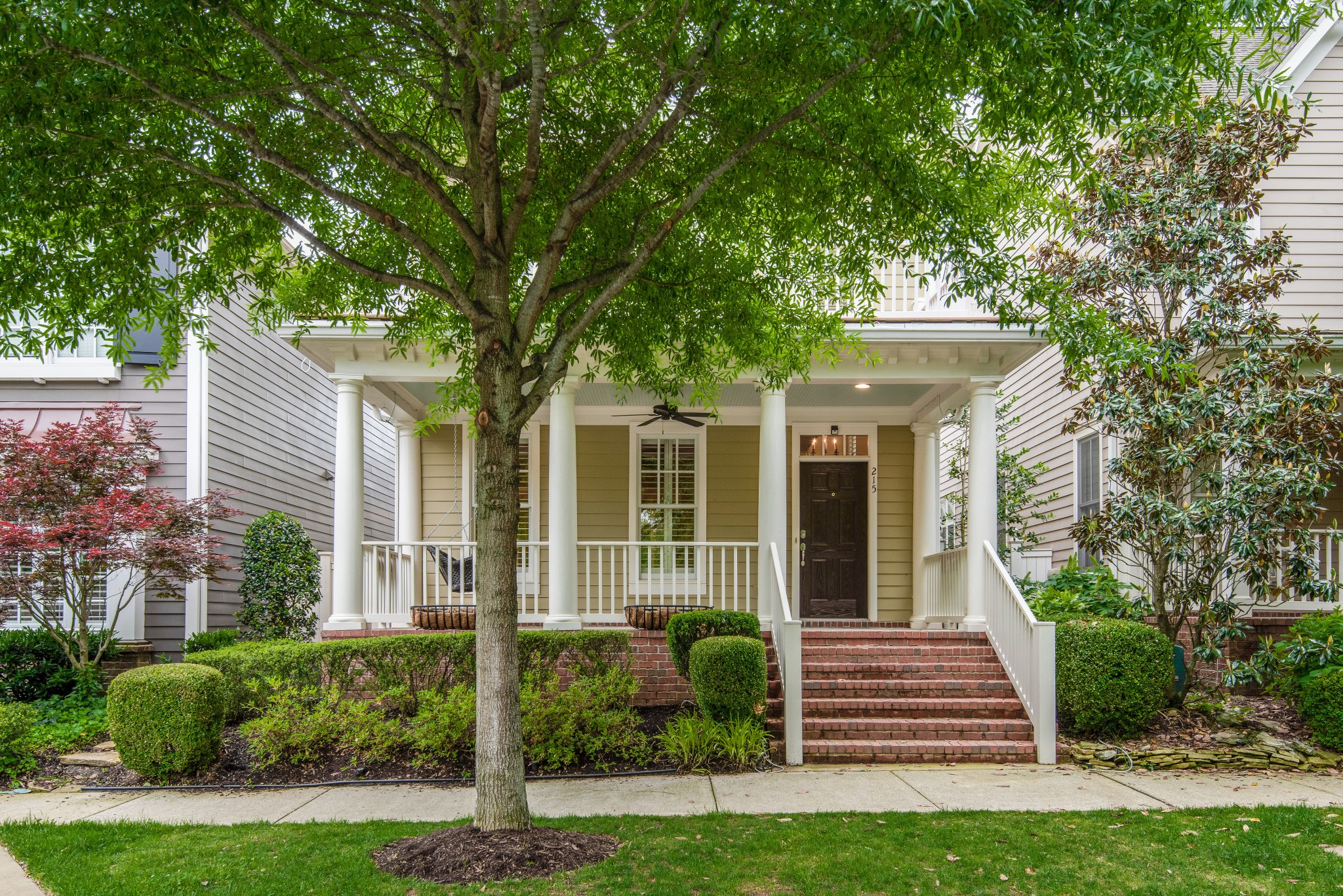 215 Acadia Ave