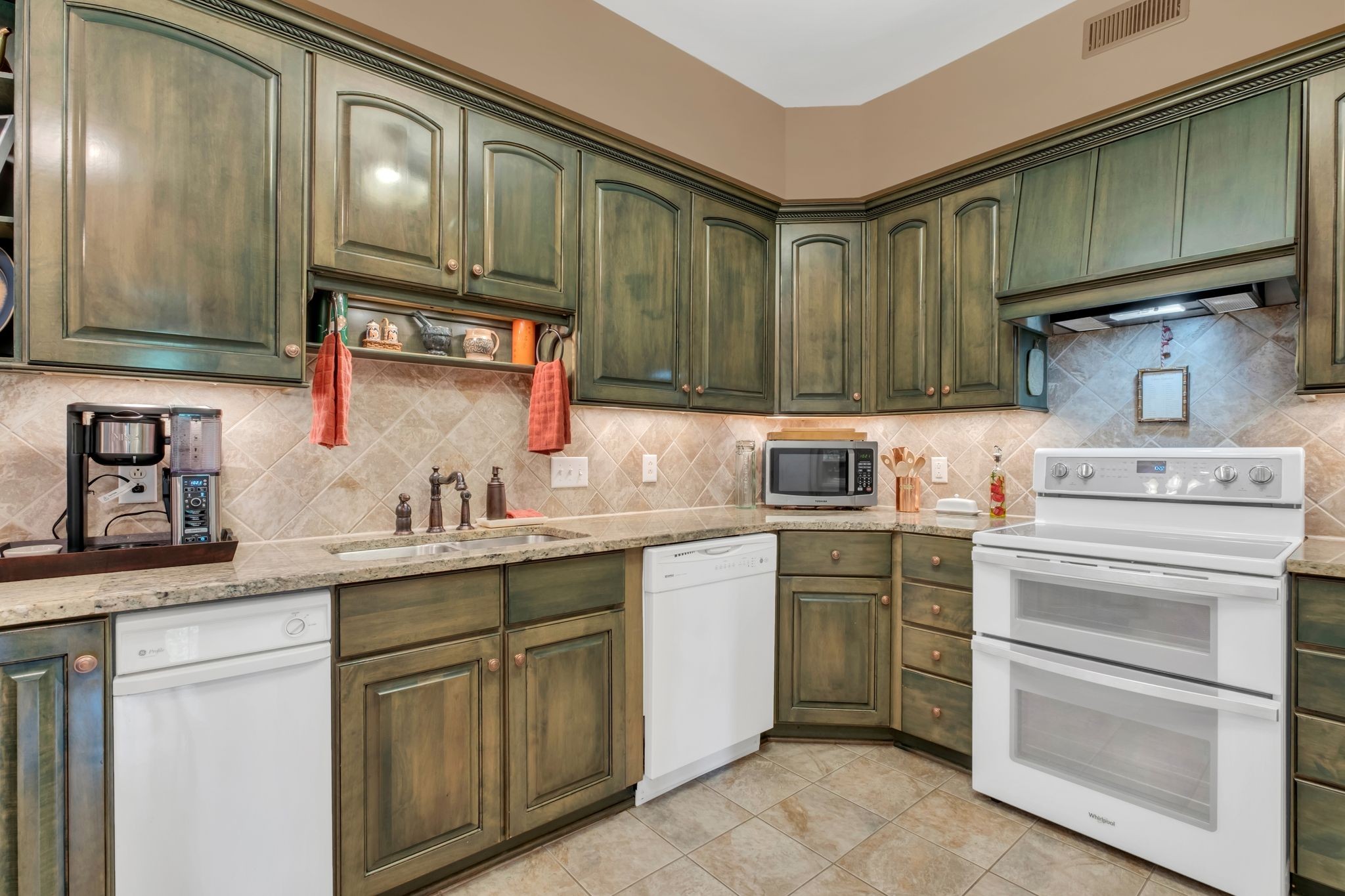 1764 Warren Hollow Rd