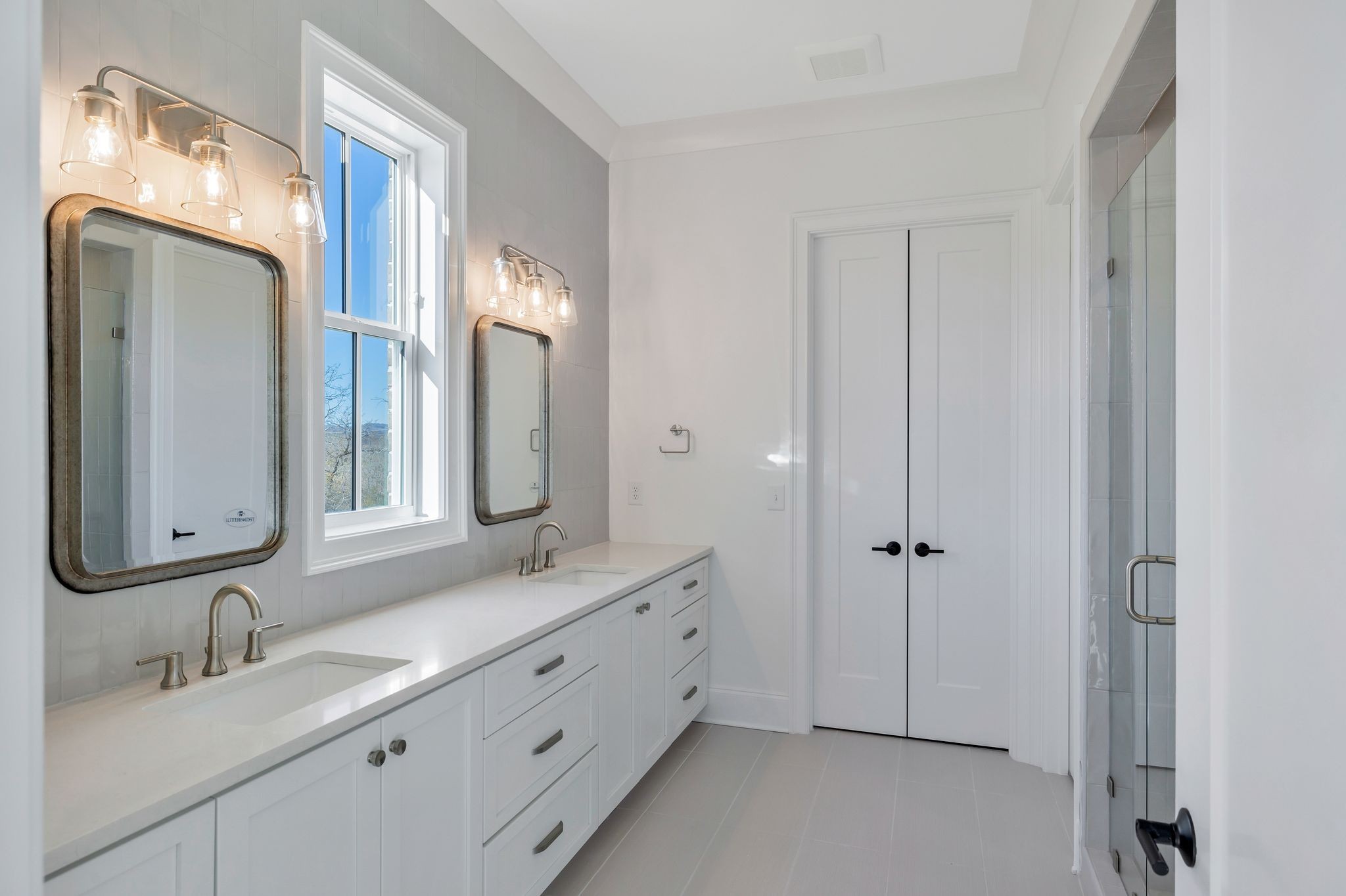 6037 Whitman Road Unit: 203