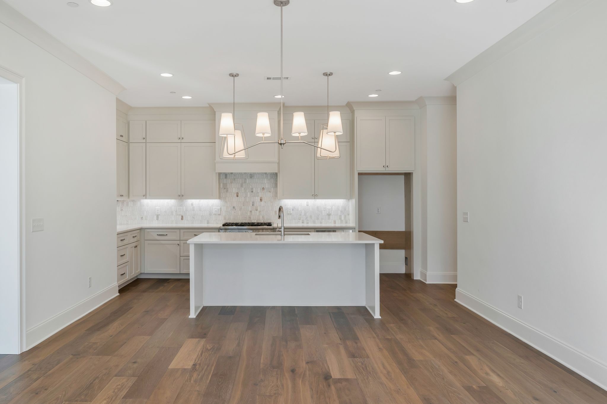 6037 Whitman Road Unit: 203