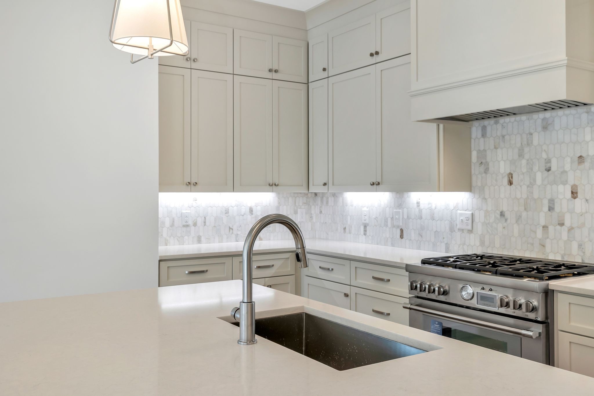 6037 Whitman Road Unit: 203