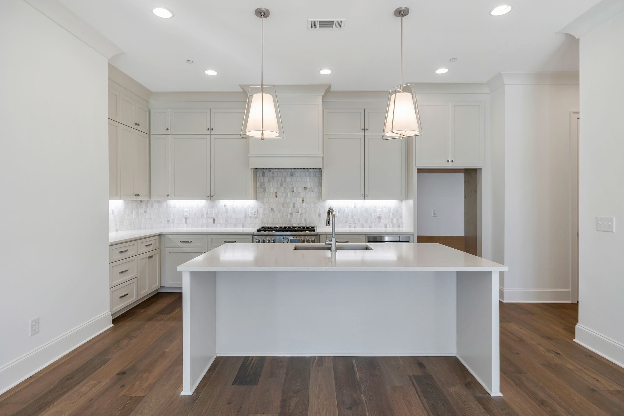 6037 Whitman Road Unit: 203