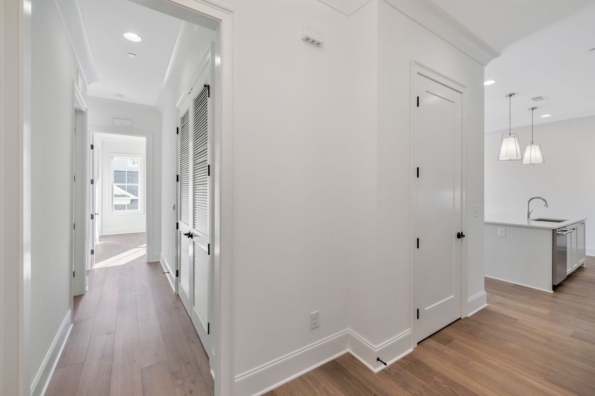 6037 Whitman Road Unit: 203